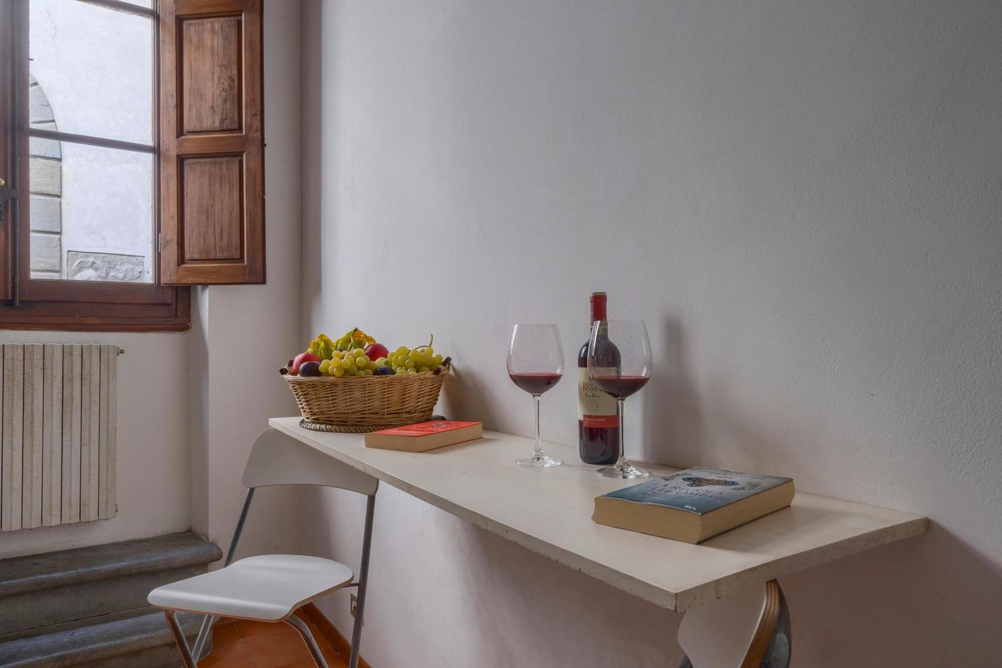Appartamento La Casa Di Dante Alighieri *
