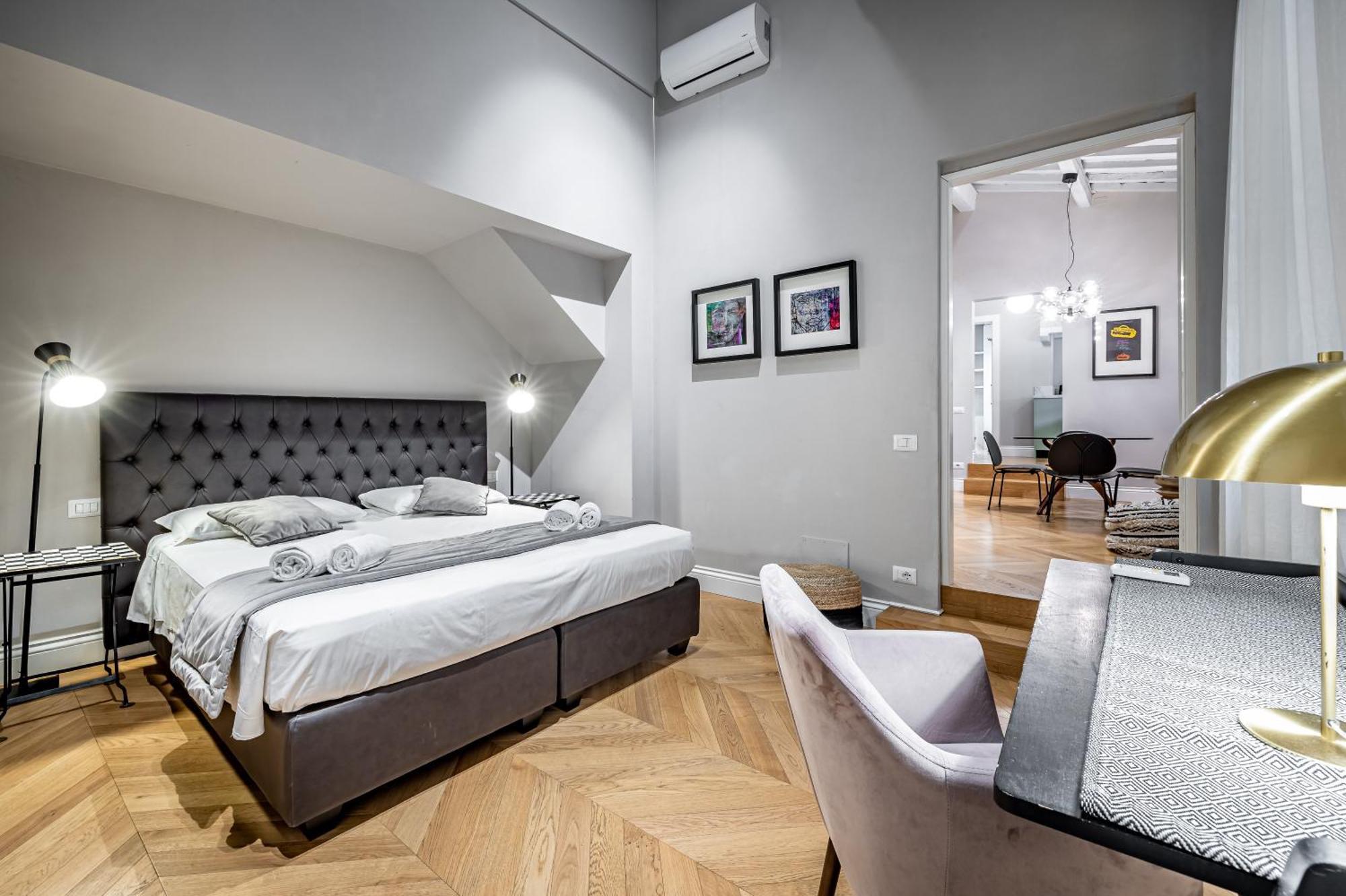 Hs4u Ricasoli Luxury Near Duomo N.1 Appartamento