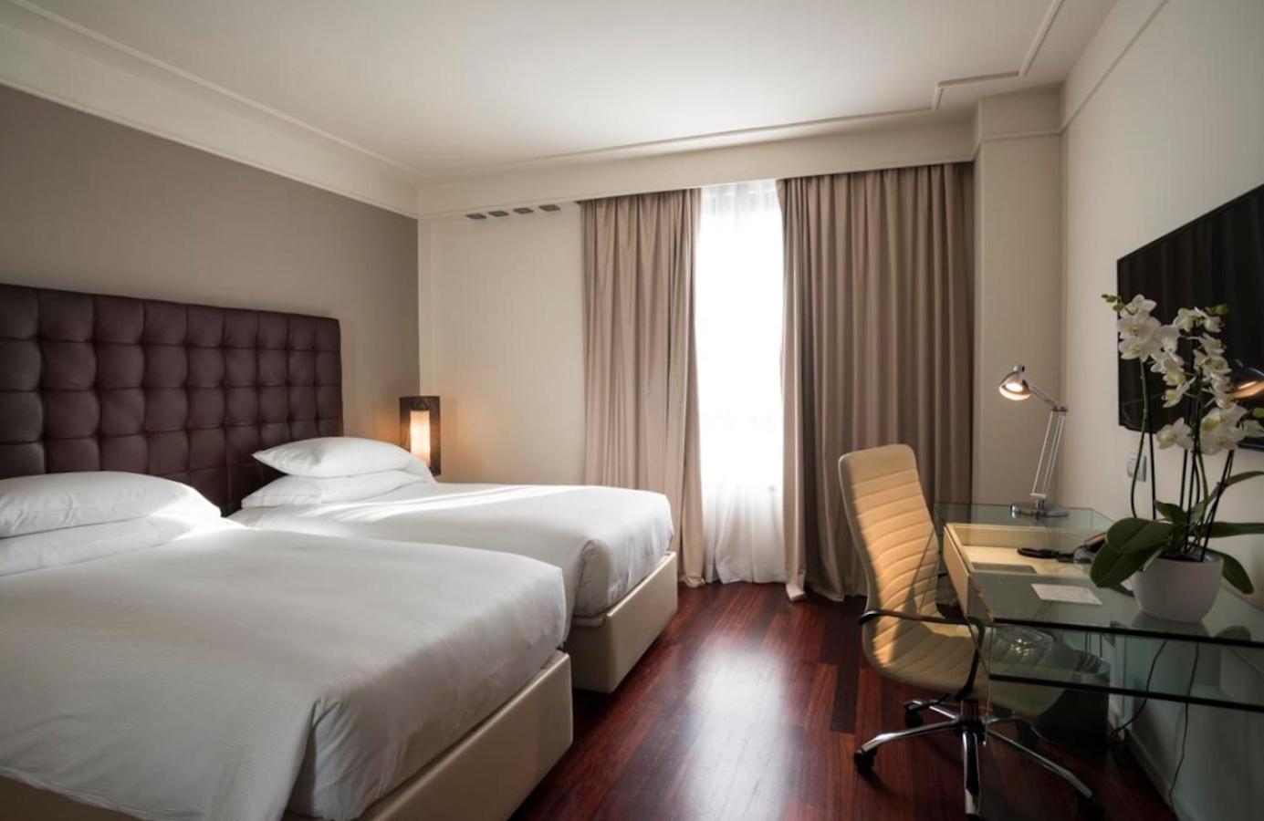 Hilton Metropole Hotel 4*