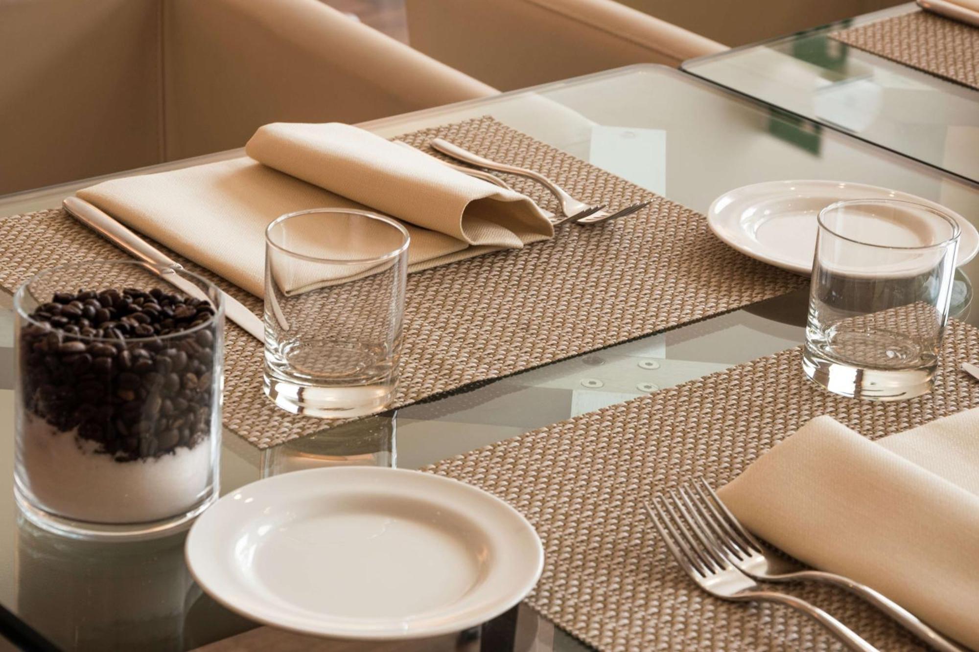 Hilton Metropole Hotel 4*