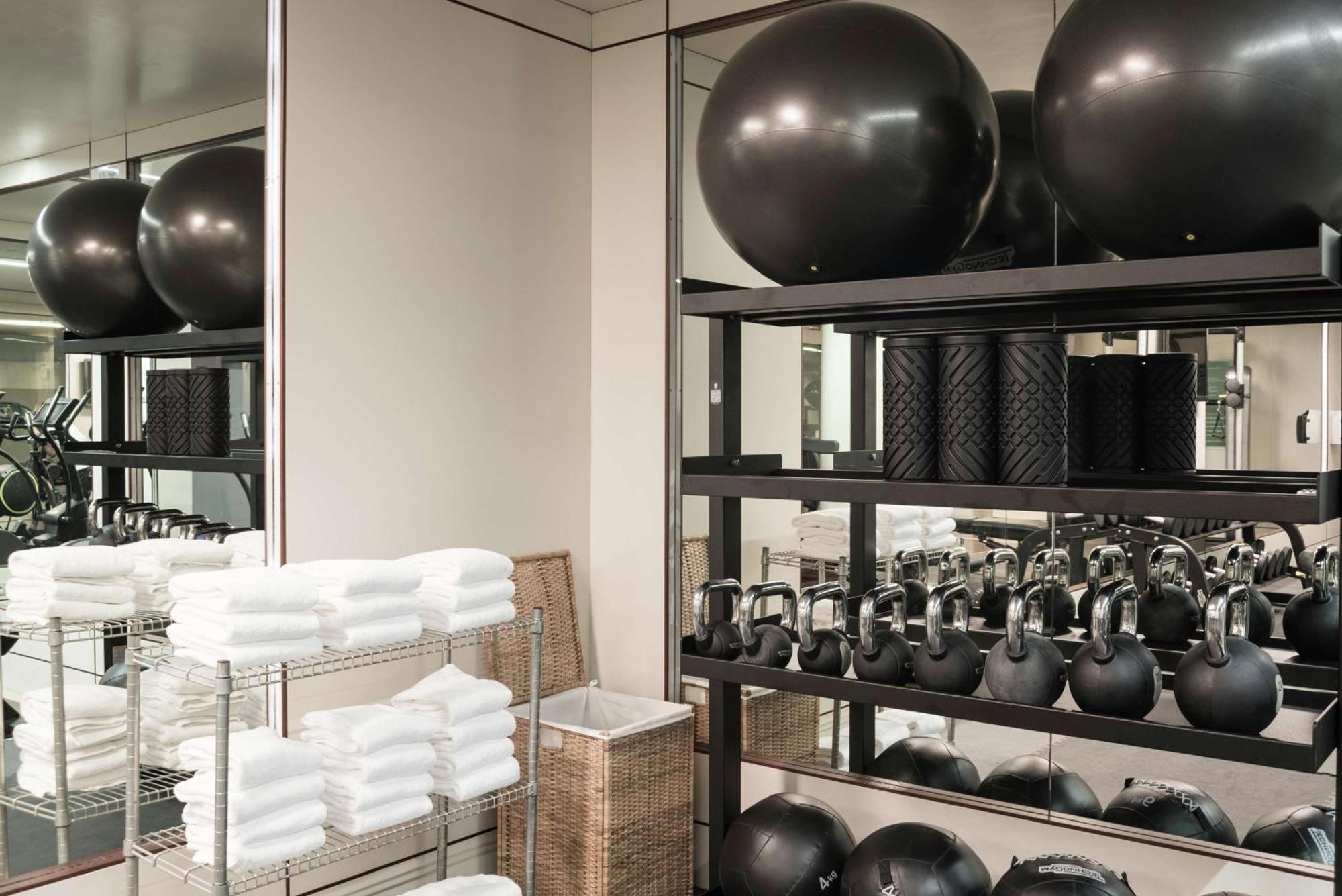 Hilton Metropole Hotel 4*