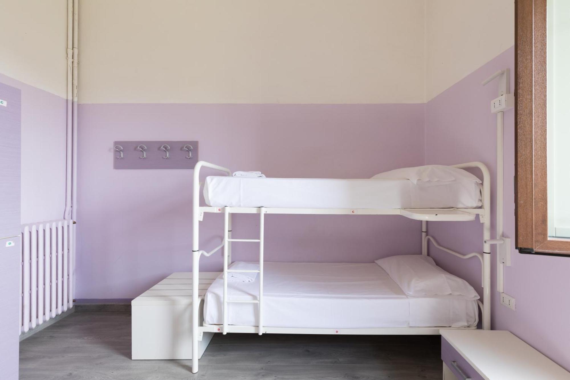 & 7 Auberge de jeunesse