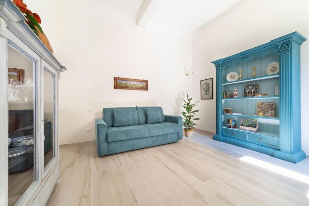 Casa Lorenzo With A Quiet Tiny Patio Apartamento