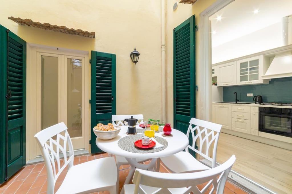 Apartamento Casa Lorenzo With A Quiet Tiny Patio