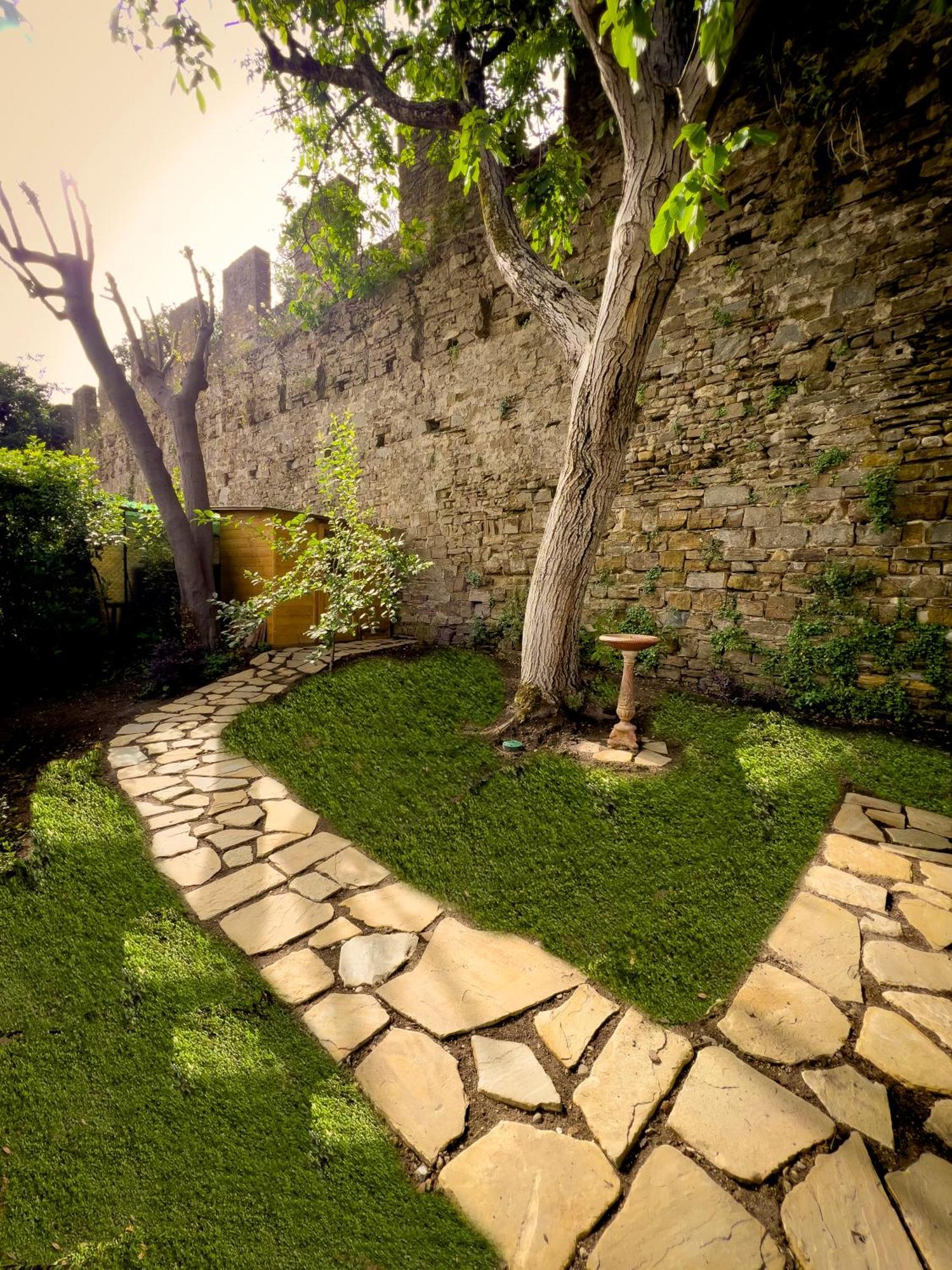 San Niccolo Walls Garden * Florence