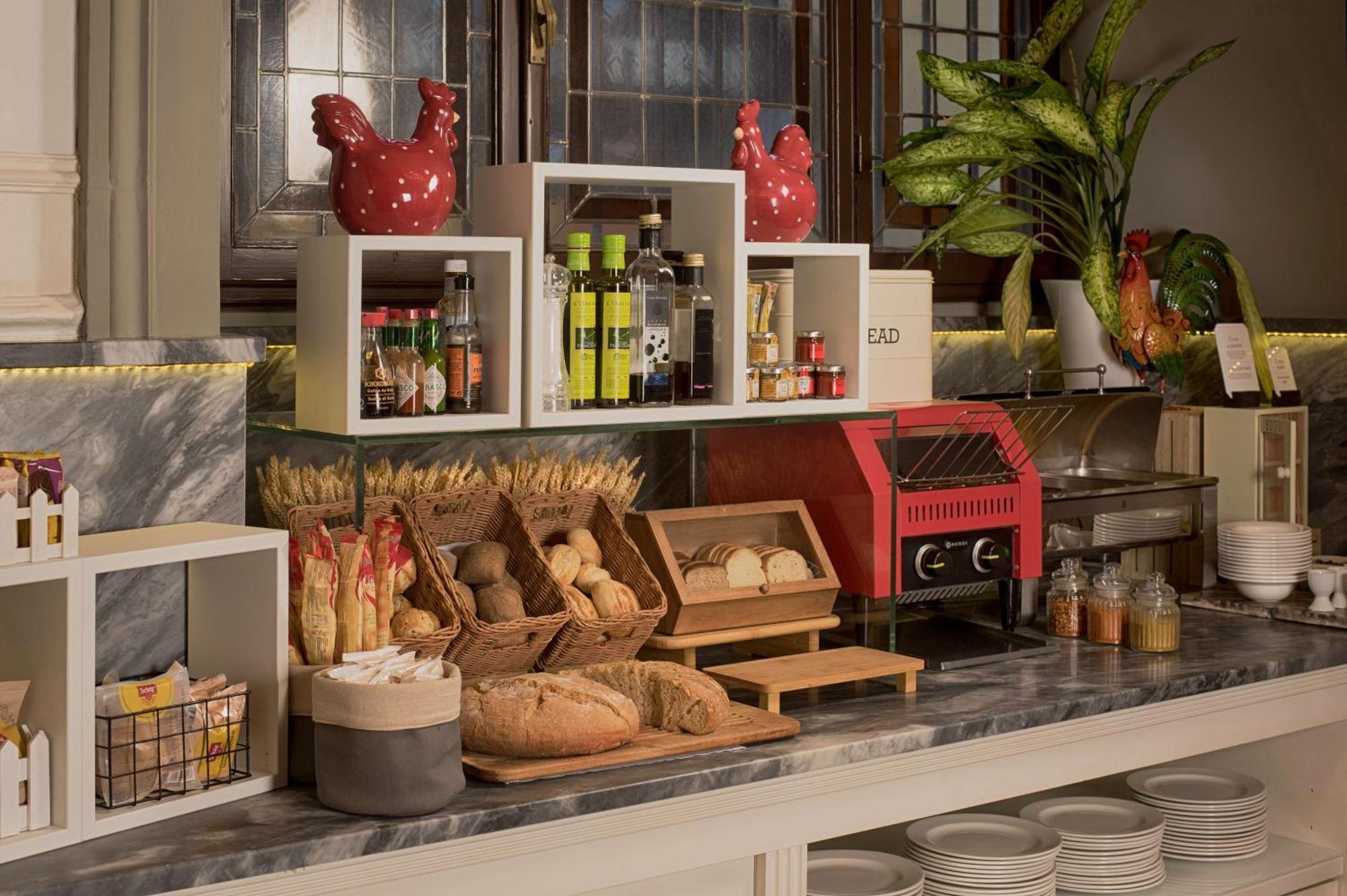 Nh Collection Porta Rossa Hotel 5*