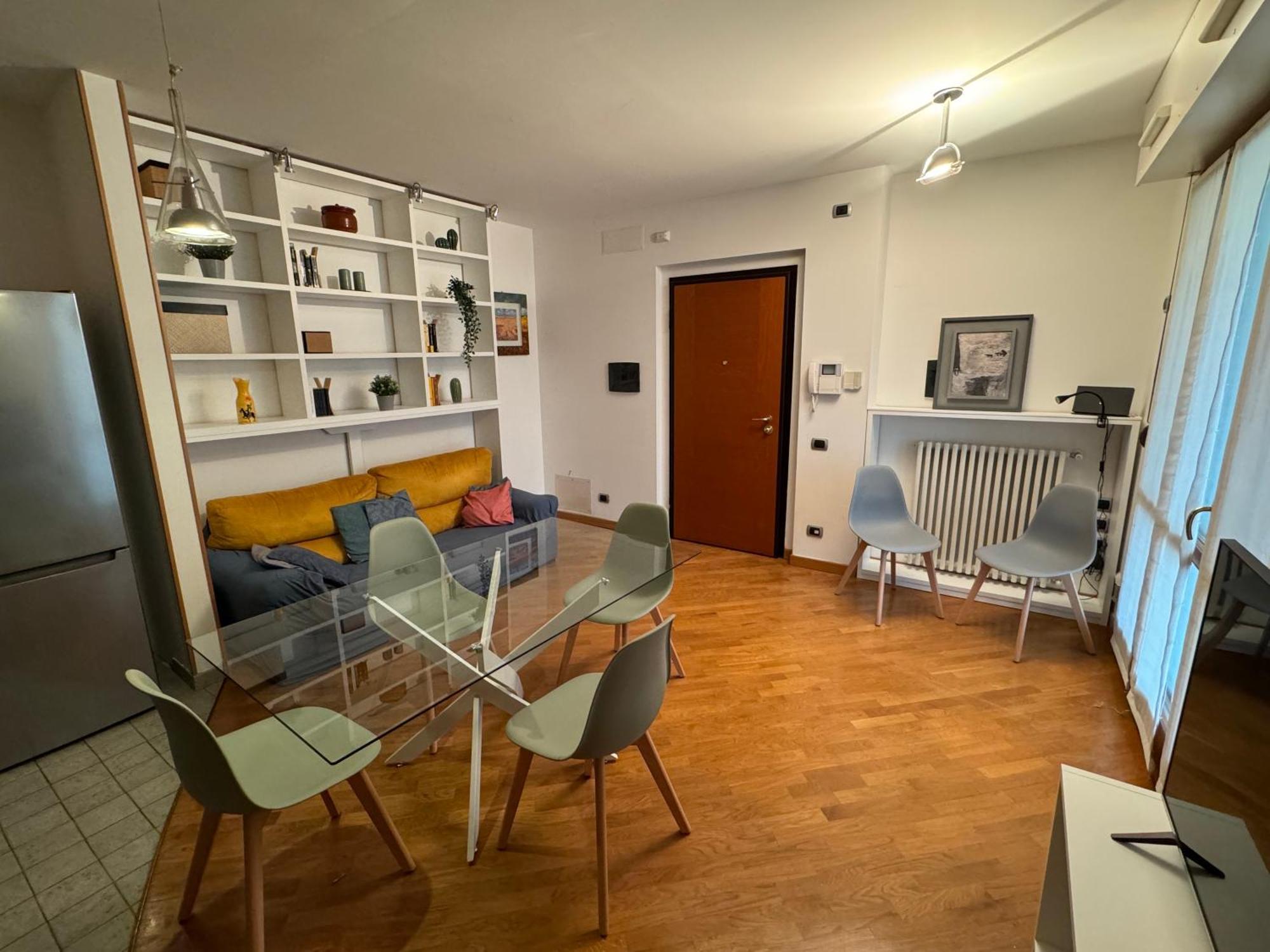 Caseospitali - Happy Family, Luminoso Trilocale Zona Leopolda Ottimo X4 Appartement