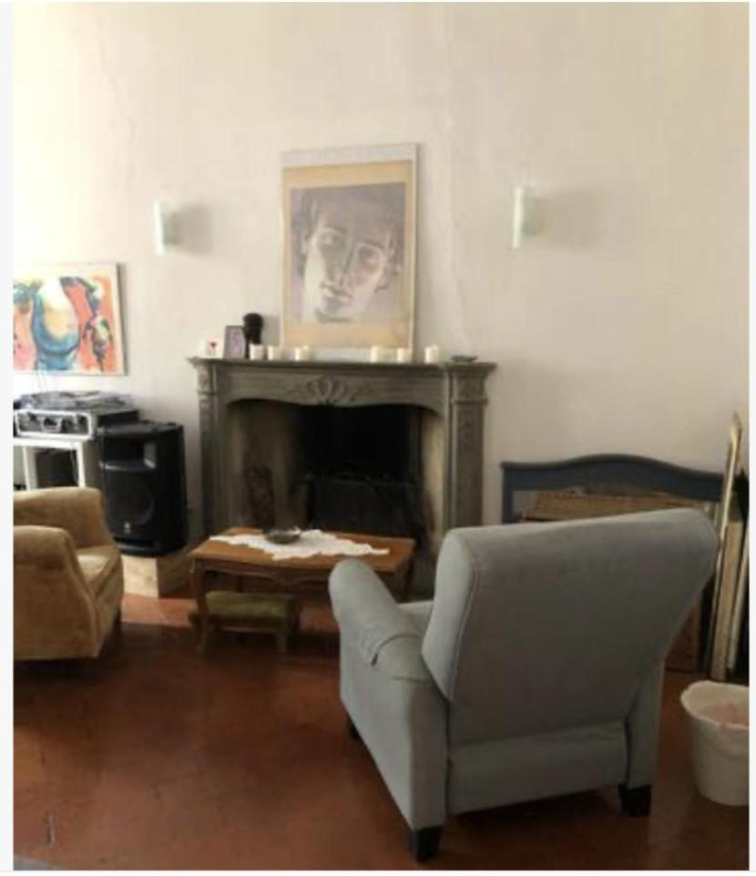 Large In Antique Building In Santo Spirito
