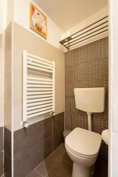 Macci-sant' Ambrogio One Bedroom Flat Leilighet *