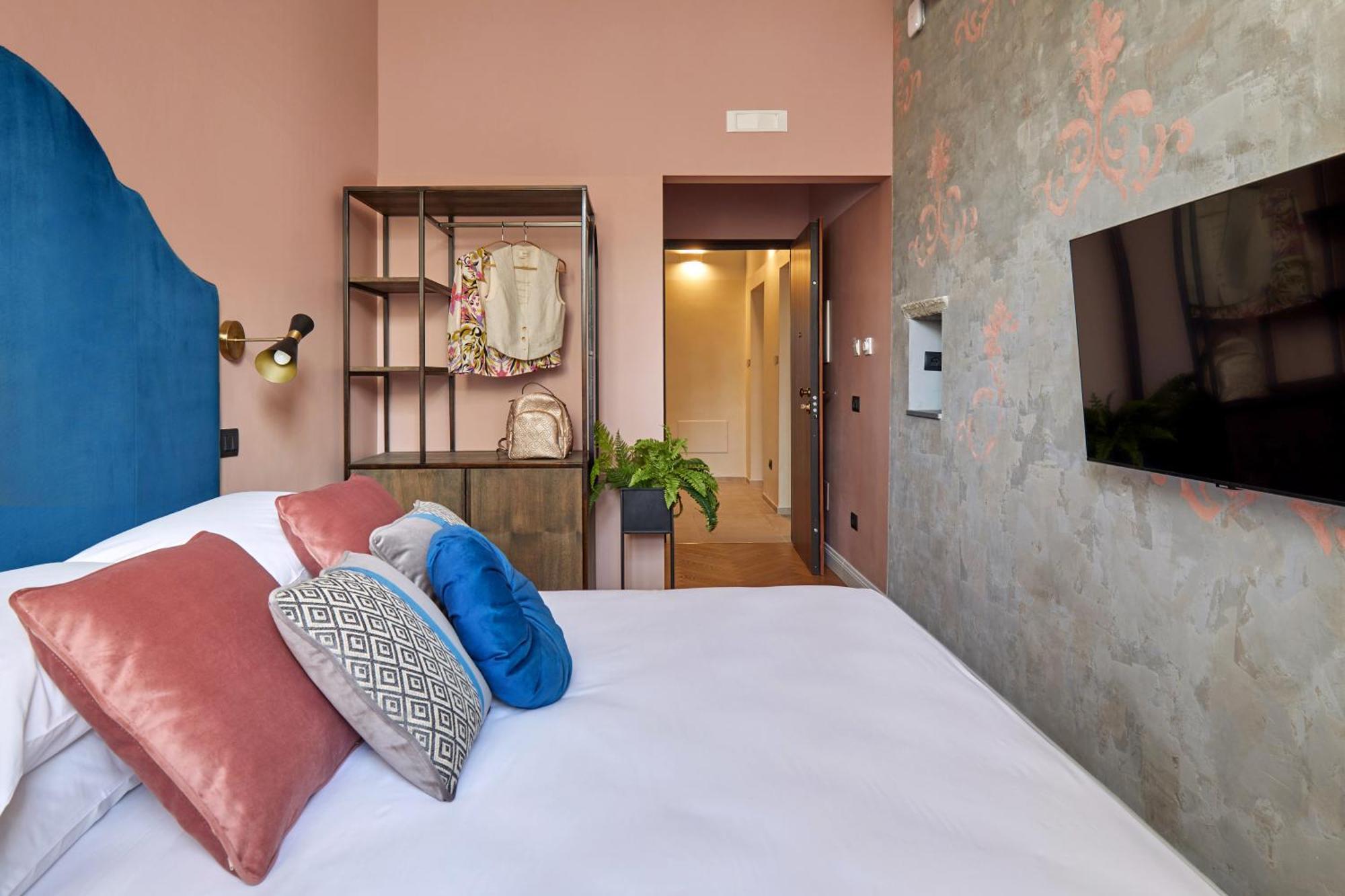 Santarosa Guest house *