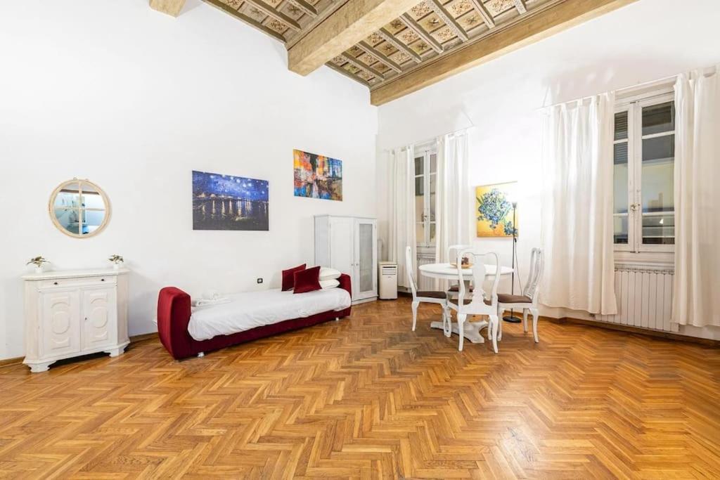 Centro Artistic Apartment *