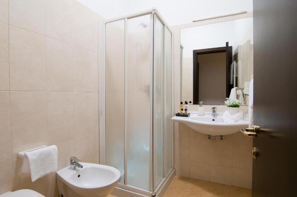 Cardinal Of - Recommended For Ages 25 To 55 Hotel Florence