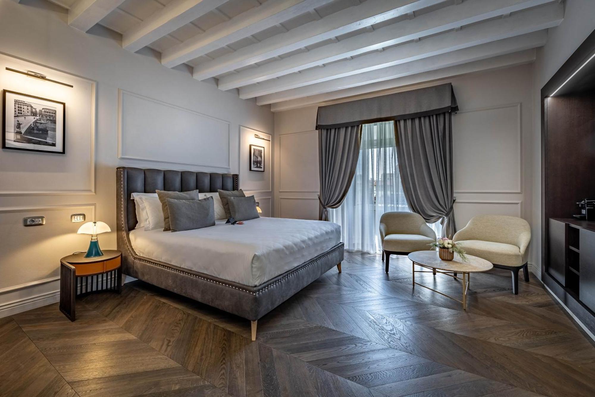 Palazzo Alfieri Residenza D'epoca 4*