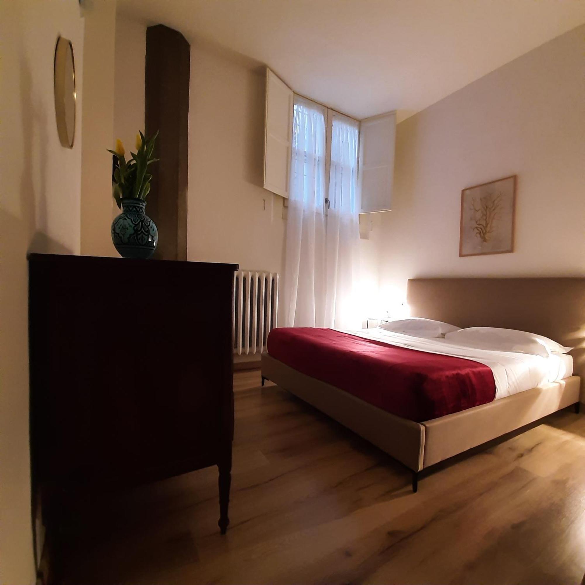 Palazzo Capponi Alle Rovinate Firenze