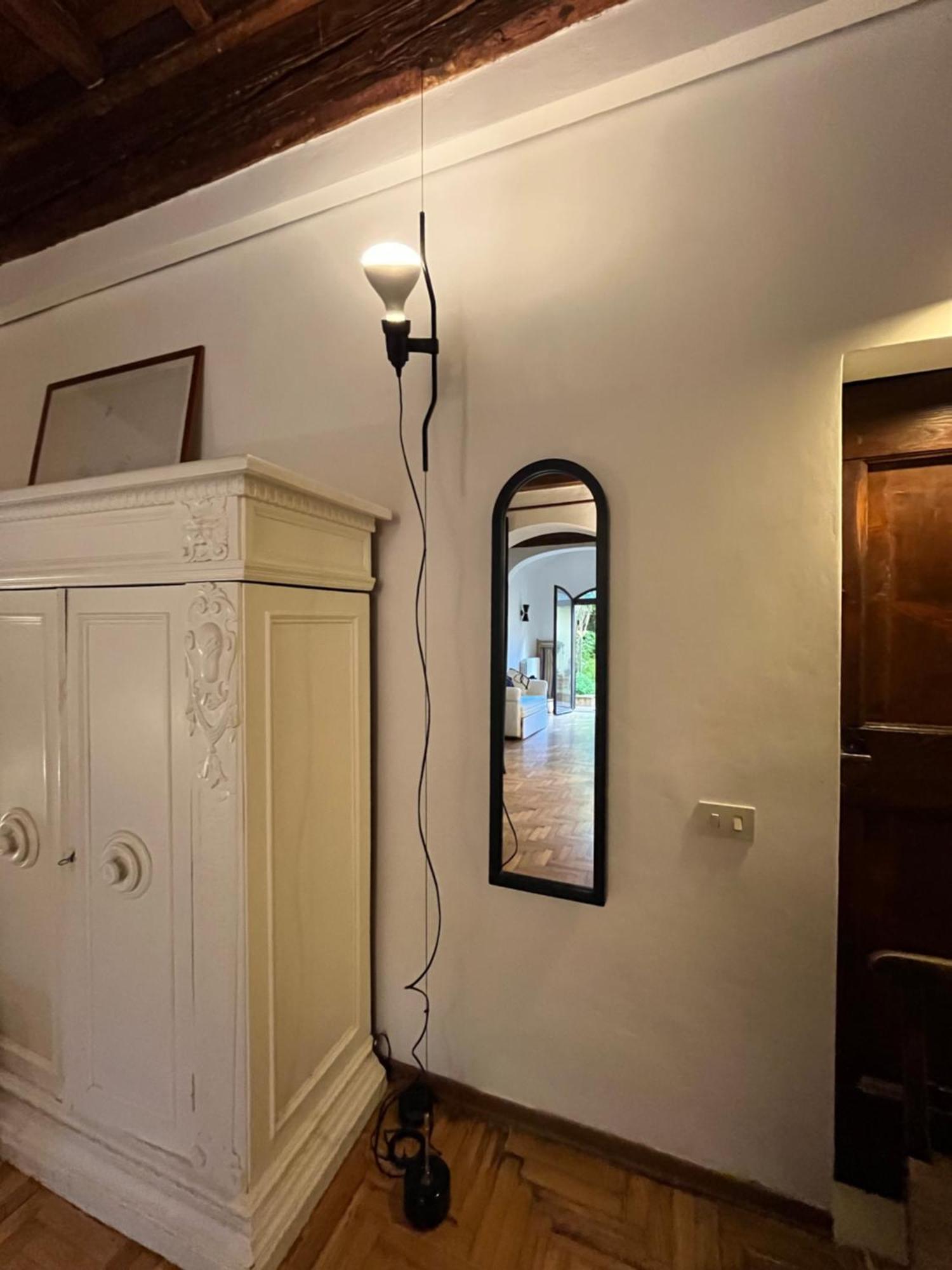 Appartamento Enchanting With Patio, Lungarno Firenze