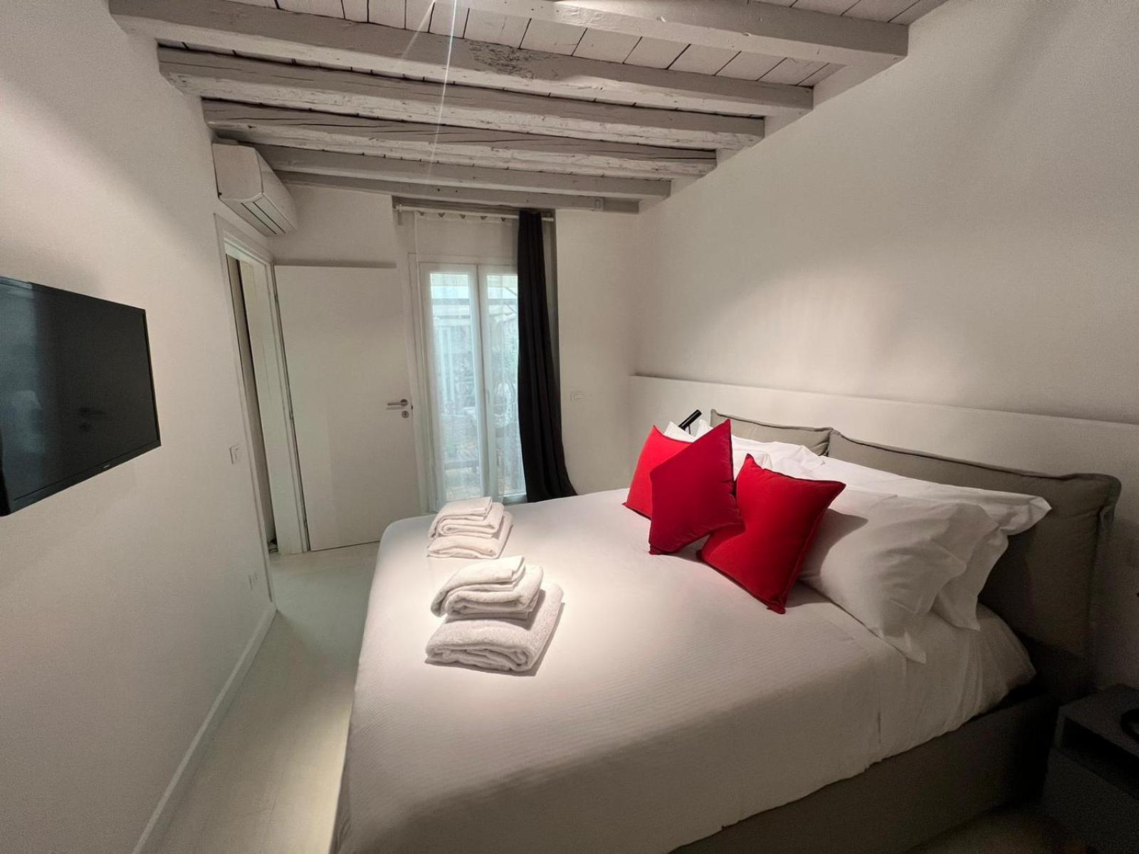 New Ground Floor And Patio Apartamento