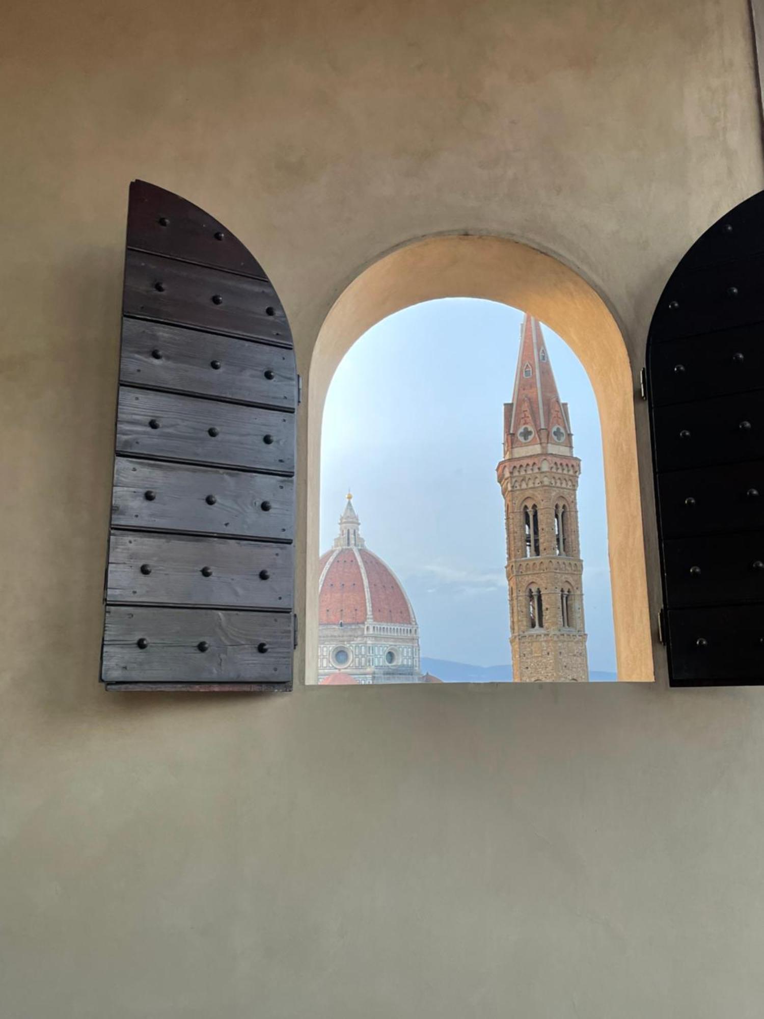 Cozy Santa Maria Novella Uffizi Duomo 2beds-2baths Appartamento Firenze