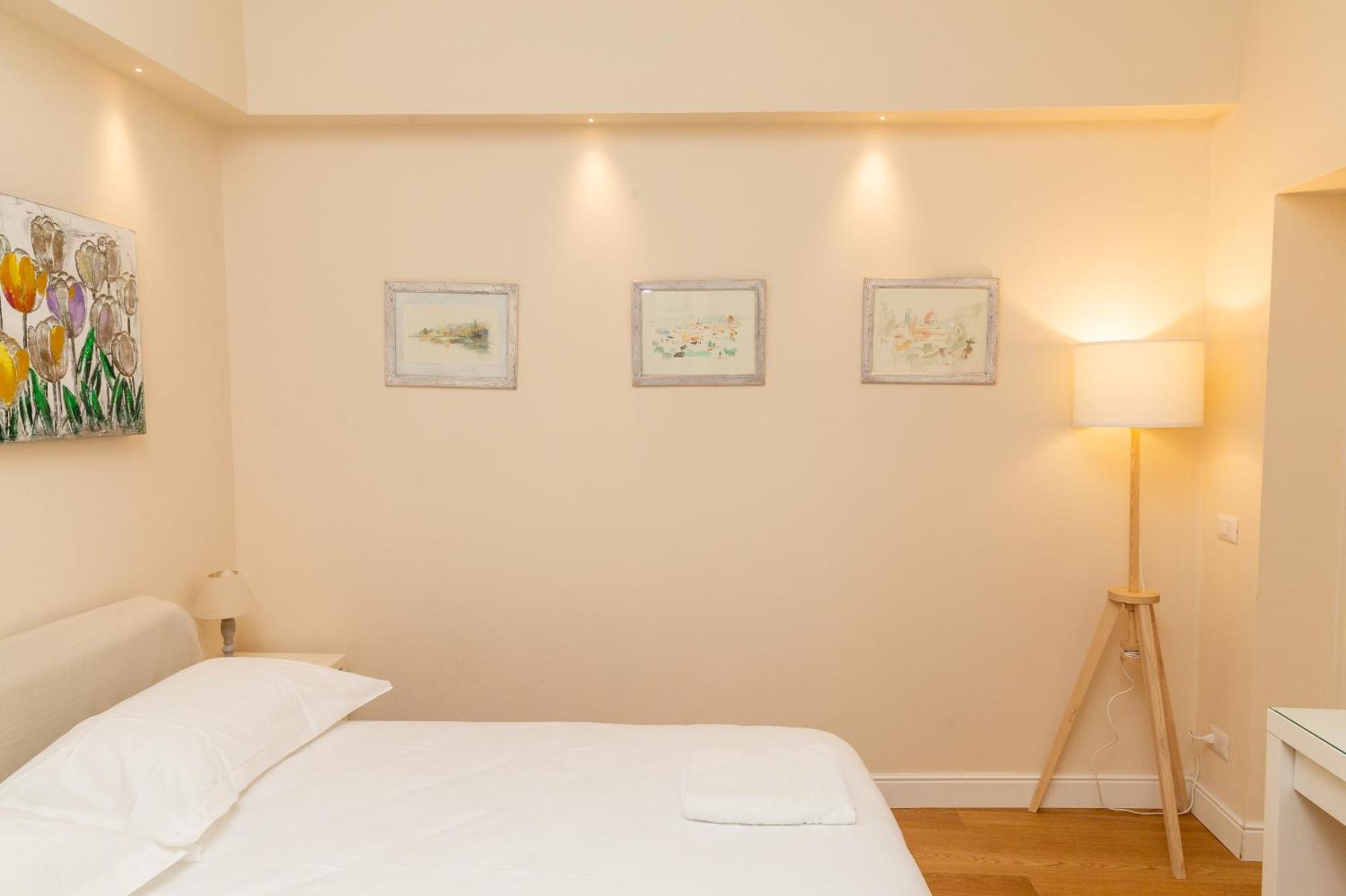 Appartamento Cozy Santa Maria Novella Uffizi Duomo 2beds-2baths *