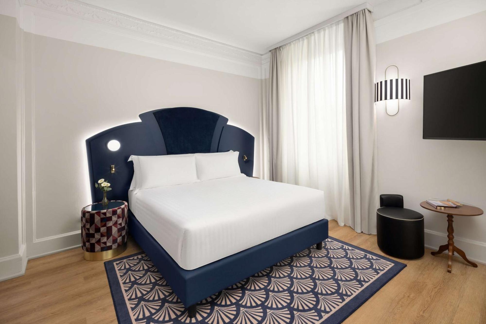 Anglo American Florence, Curio Collection By Hilton Firenze