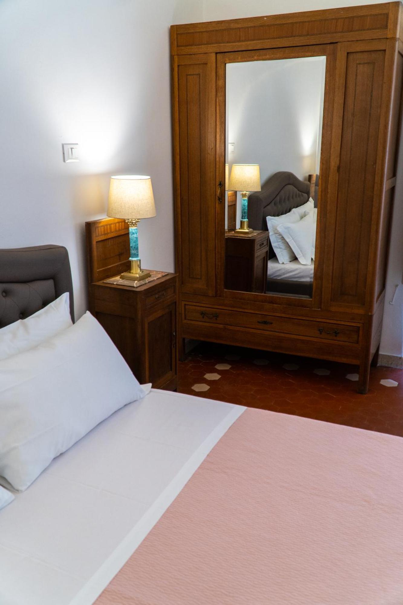 Appart hôtel Le Cure *