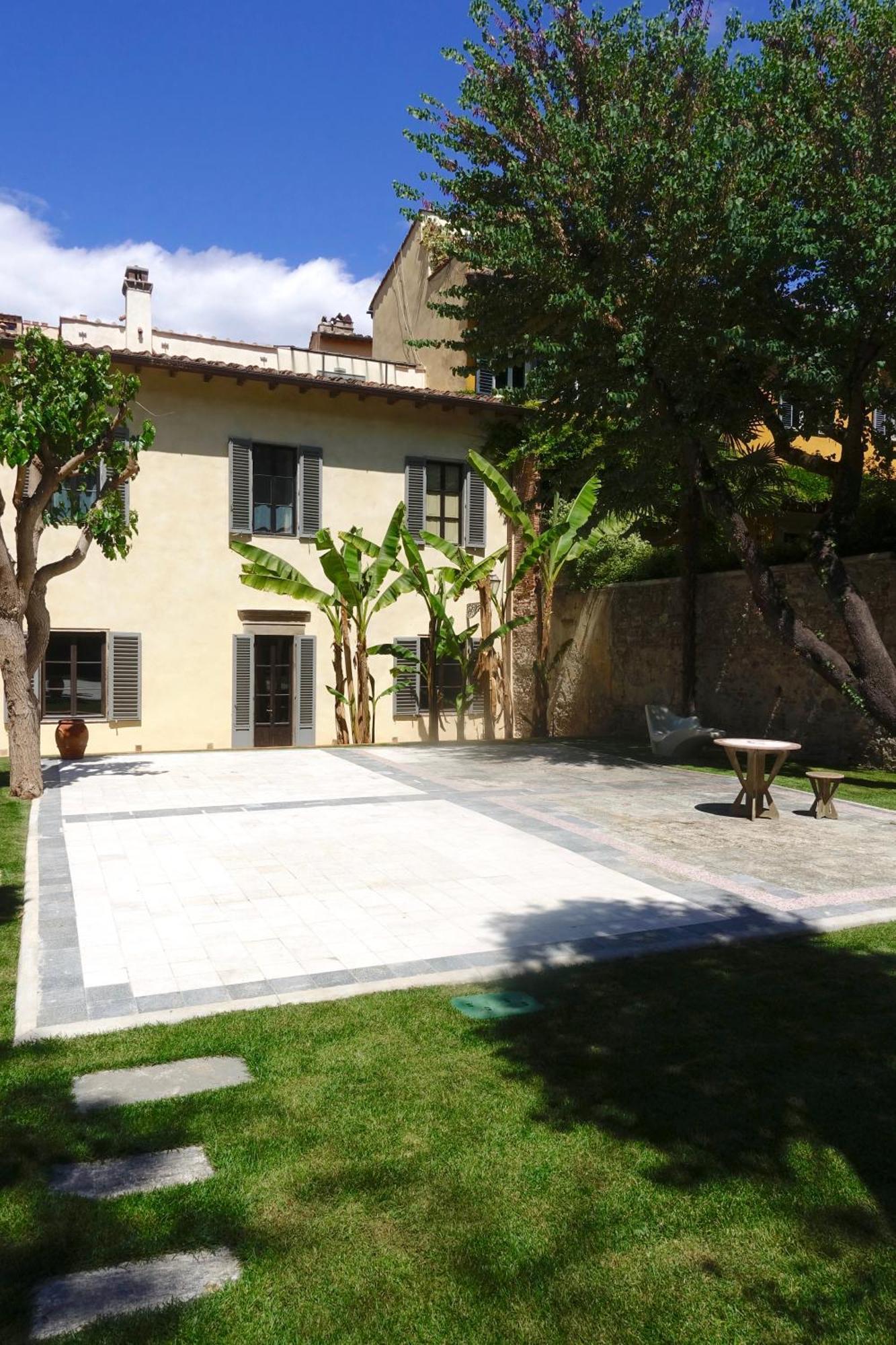 Aparthotel Numa Palazzo San Niccolo 4*
