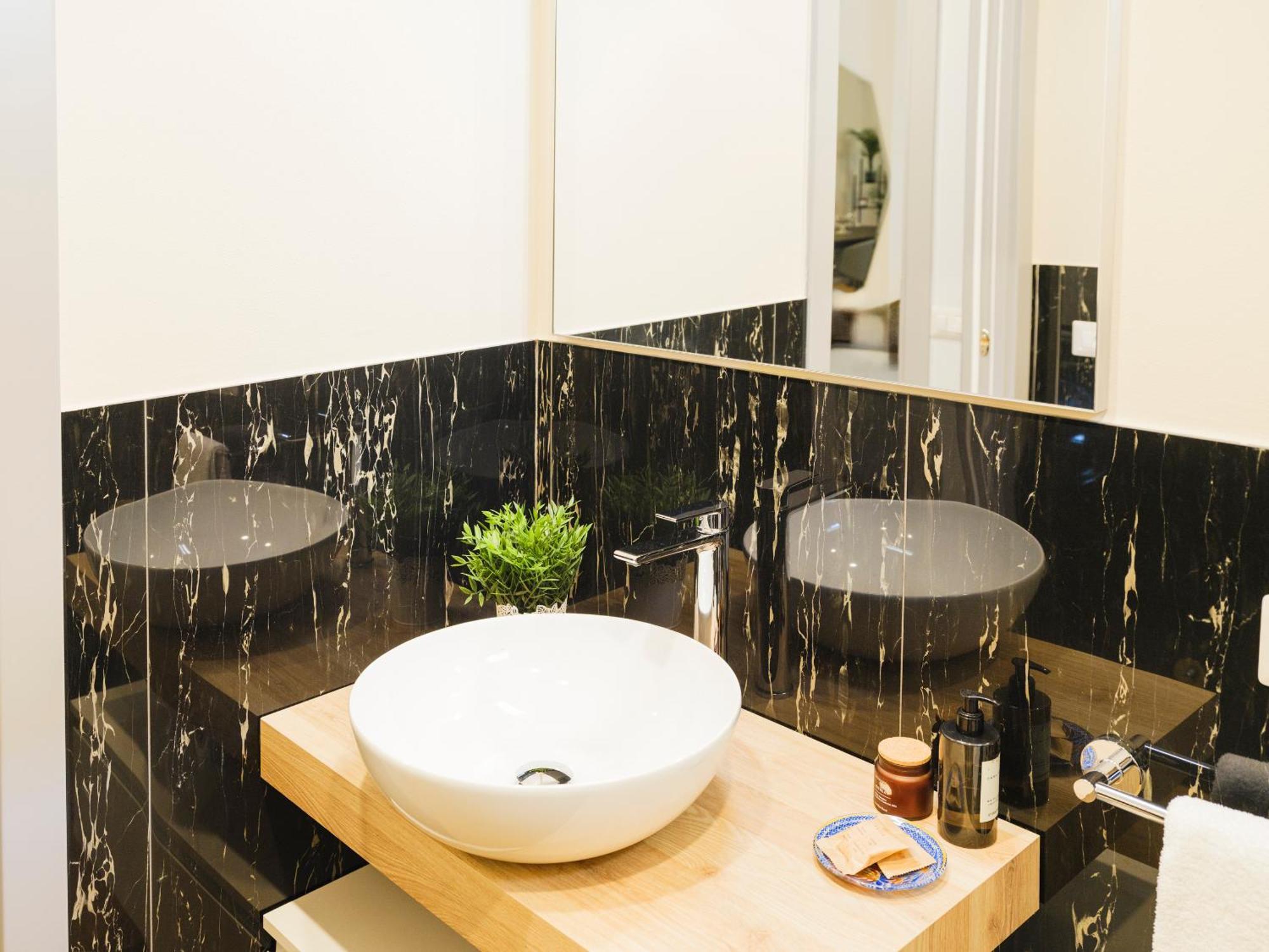 Residenza Carlotta - Luxury And Design Beside Arno Villa *