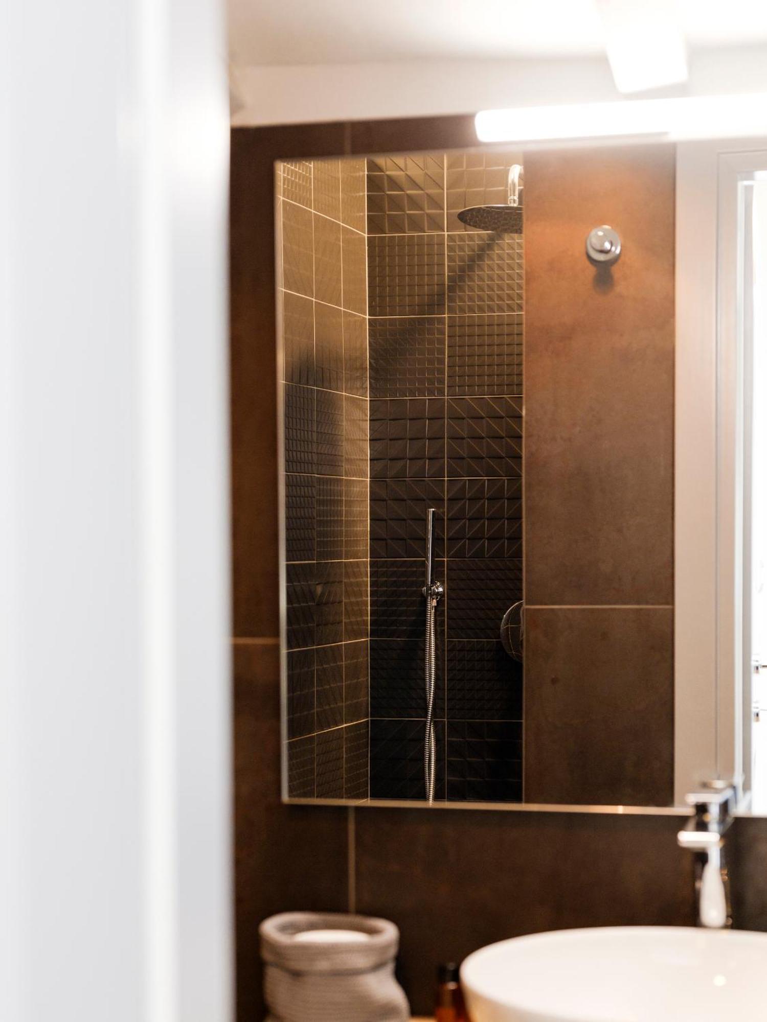 Residenza Carlotta - Luxury And Design Beside Arno *