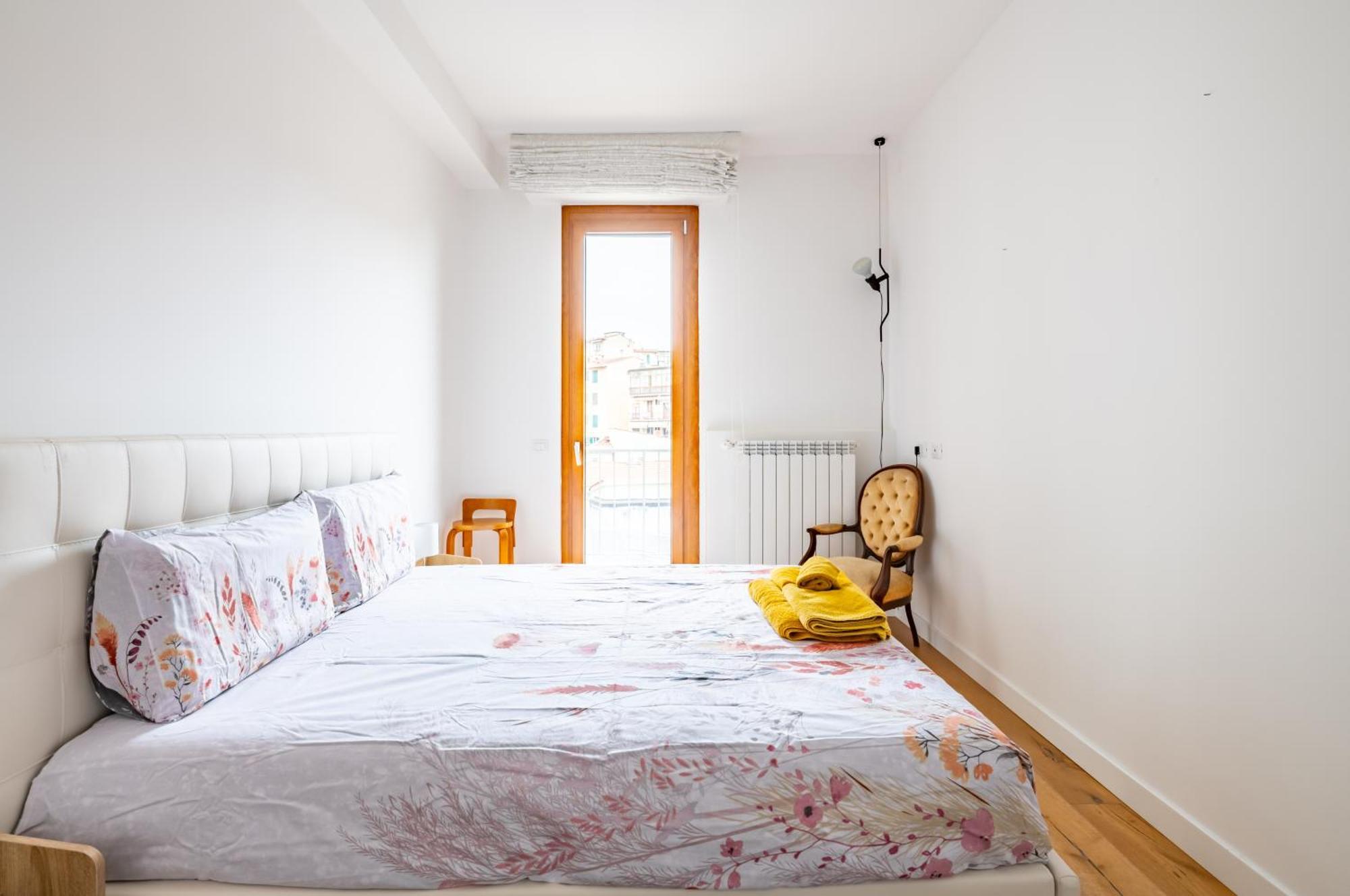 Maragliano And San Jacopino Flat With Balcony Appartamento