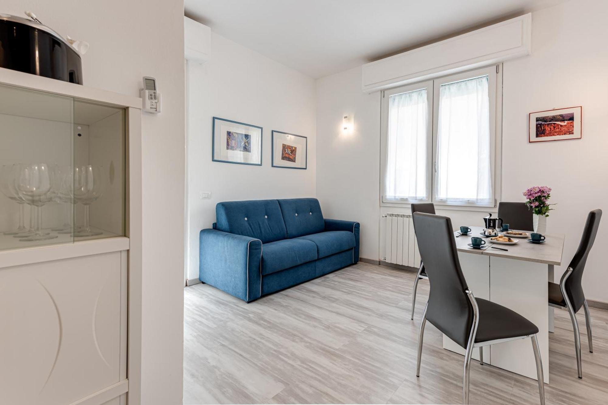 Frullhouse - Sweet Dreams In Appartement *