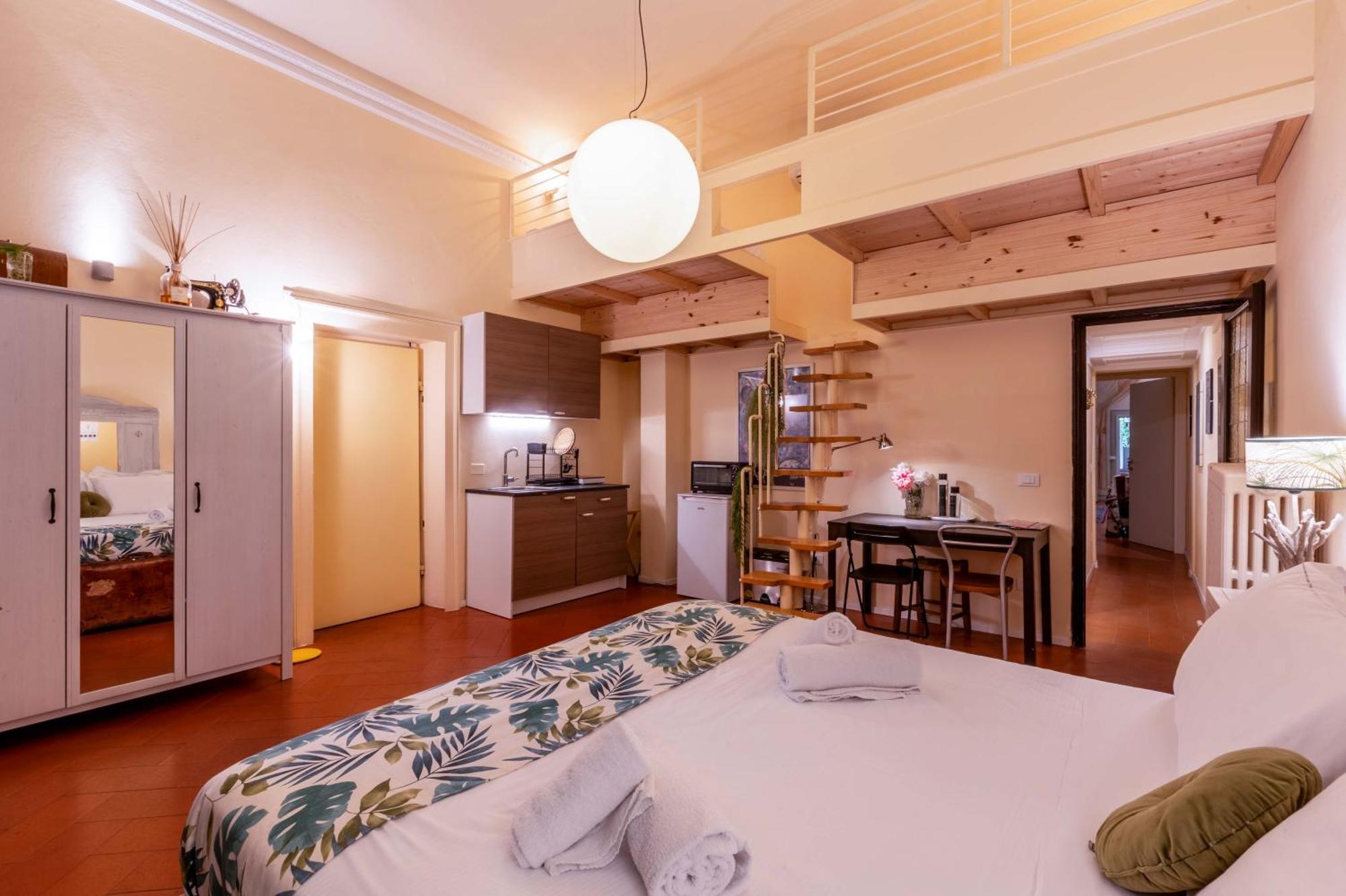 Bed & Breakfast Secret Garden