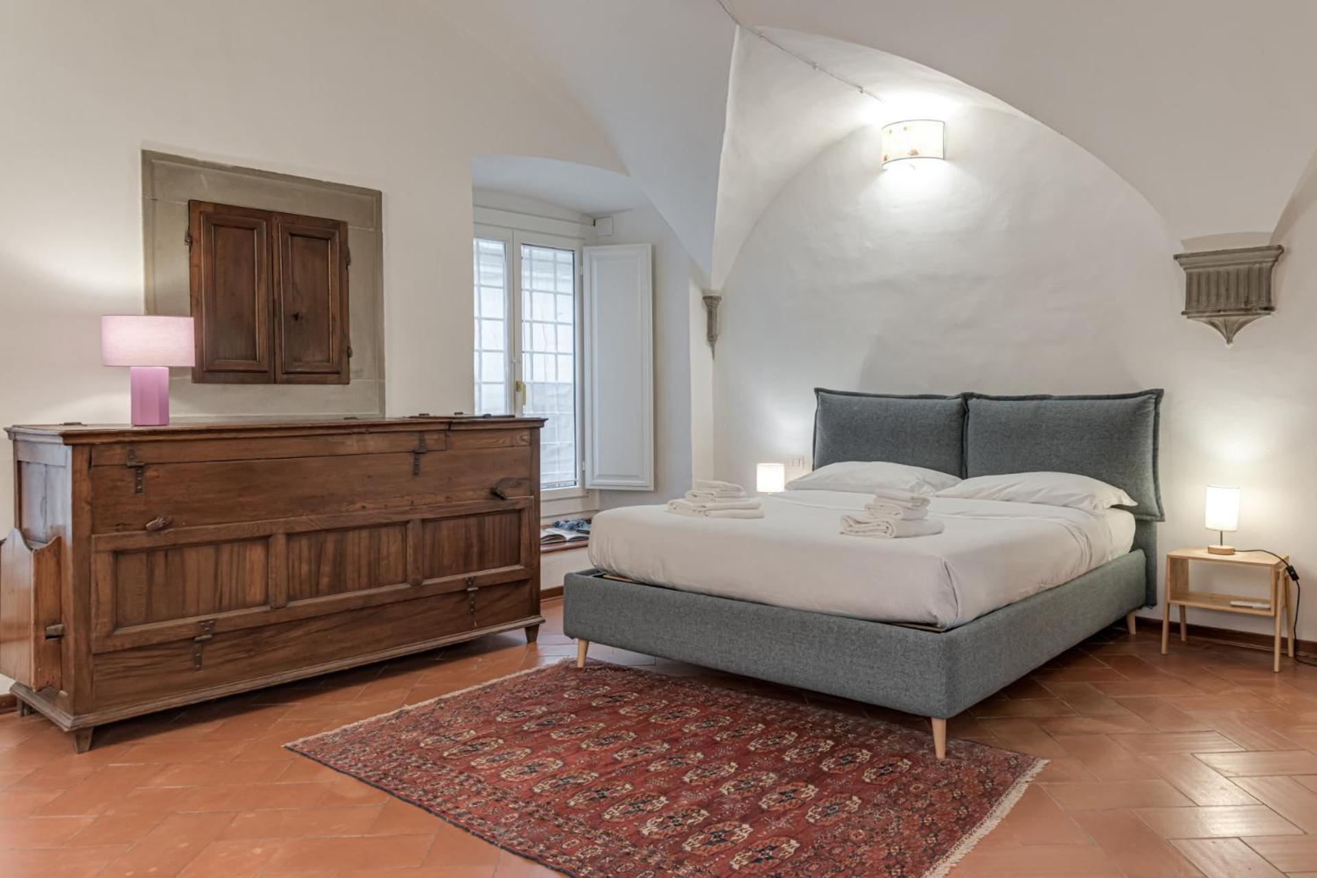 Miriam - Sweet Dreams In Appartement