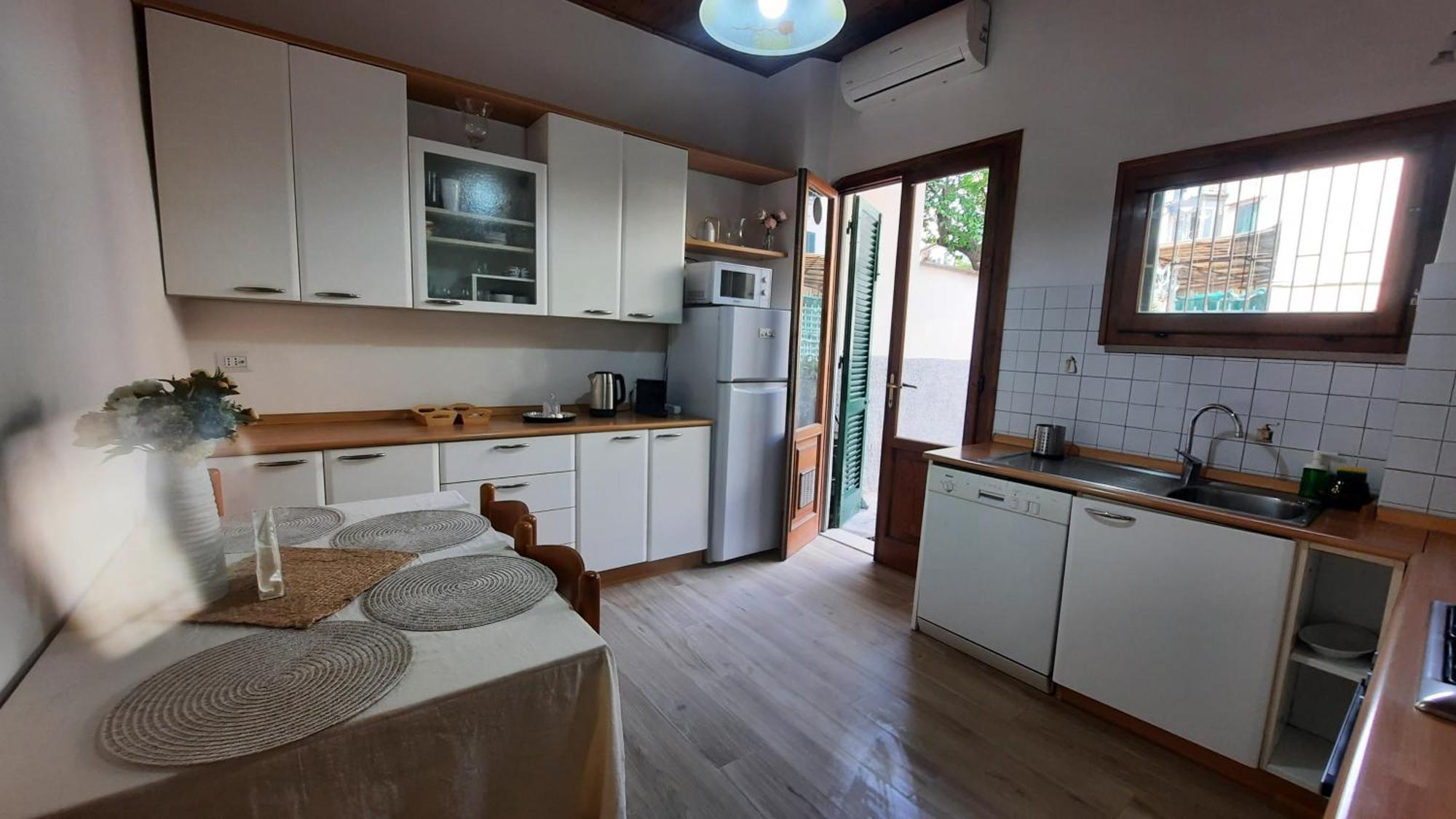 Garden House : A Un Paso Dal Centro Storico Appartamento *