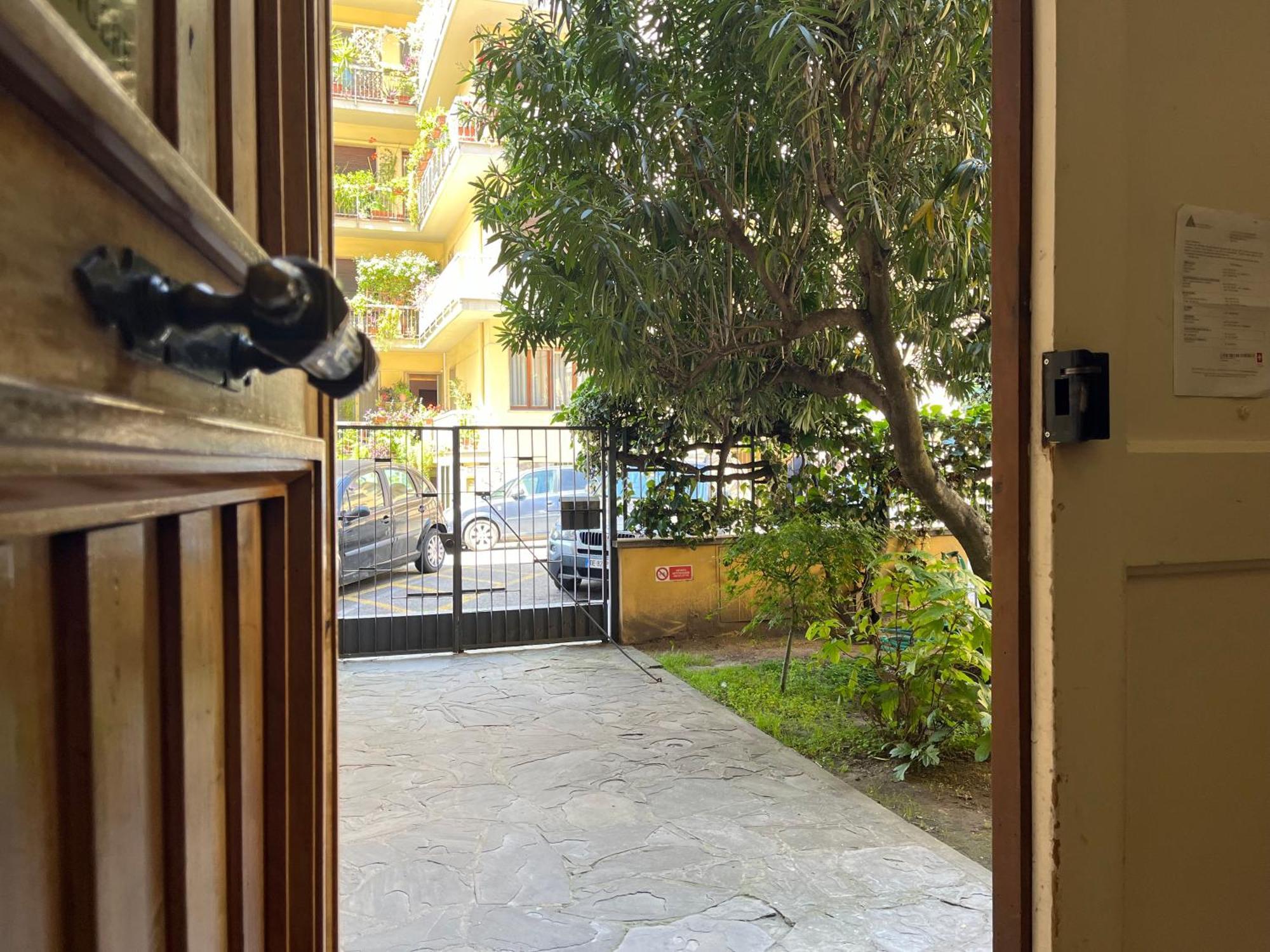 Apartment Orcagna With Parking Florence