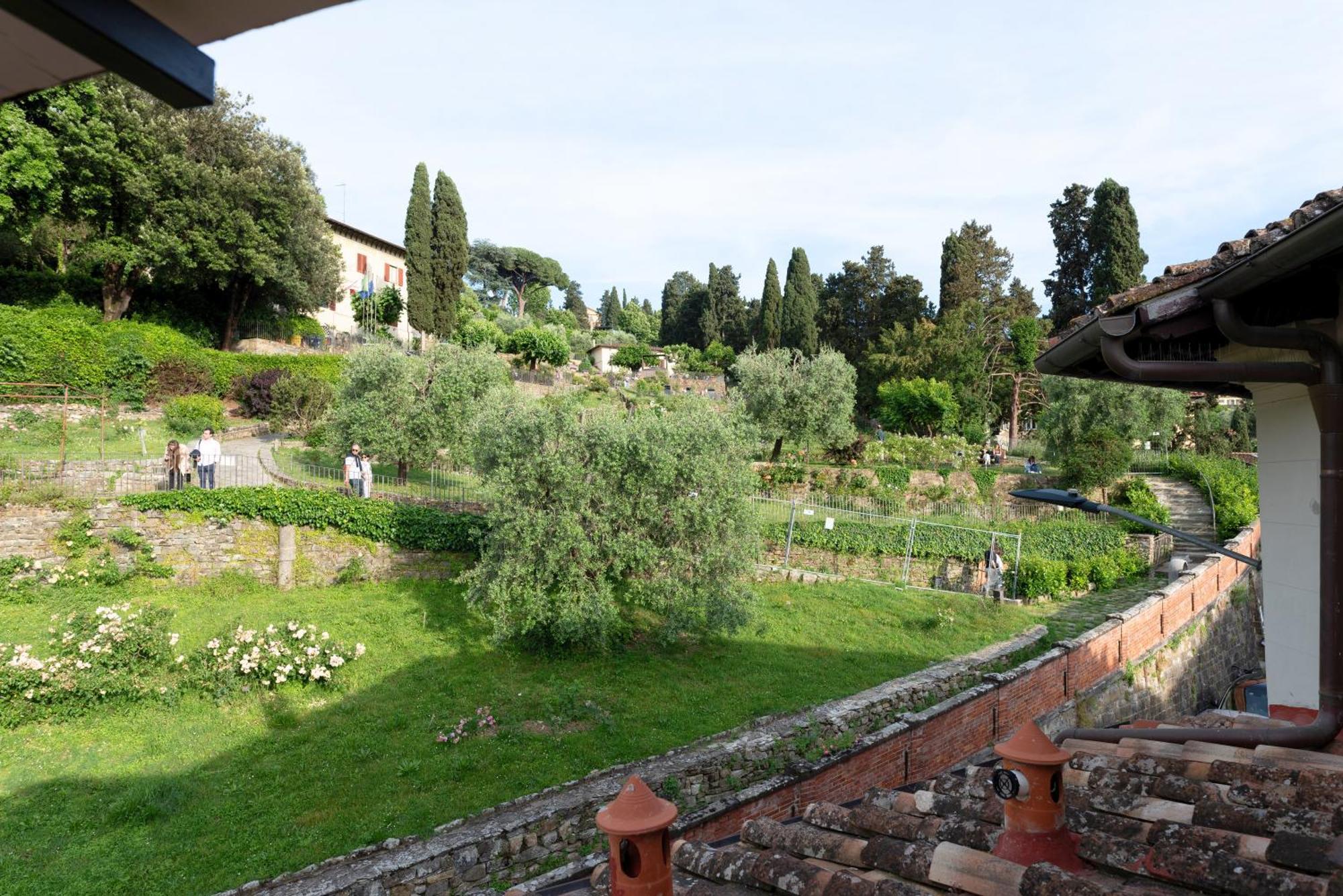Leilighet Luca's Over The Rose Garden