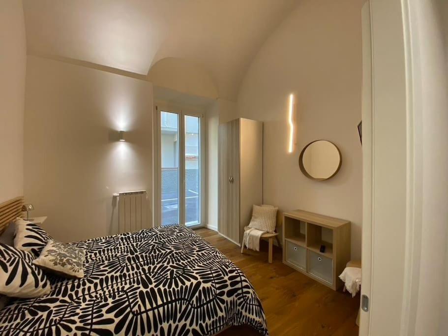 Chic Retreat Gem *