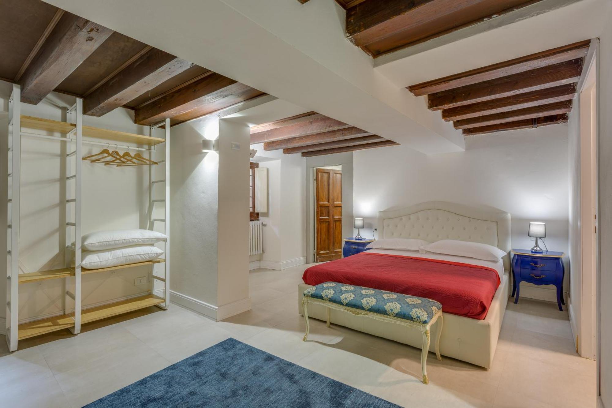 In - Duomo Apartment