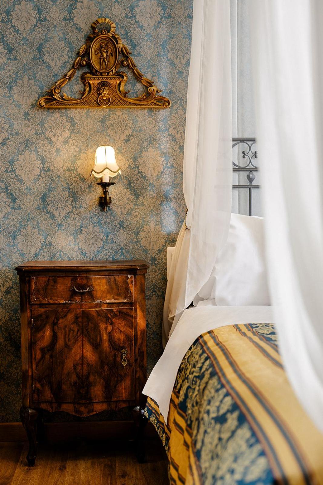Palazzo Dal Borgo Hotel 4*