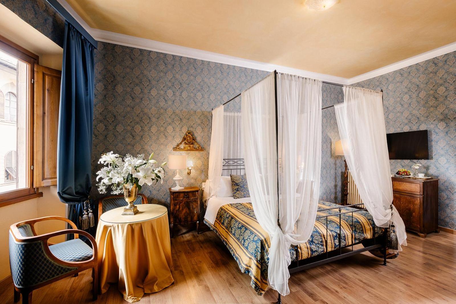 Hotel Palazzo Dal Borgo 4*
