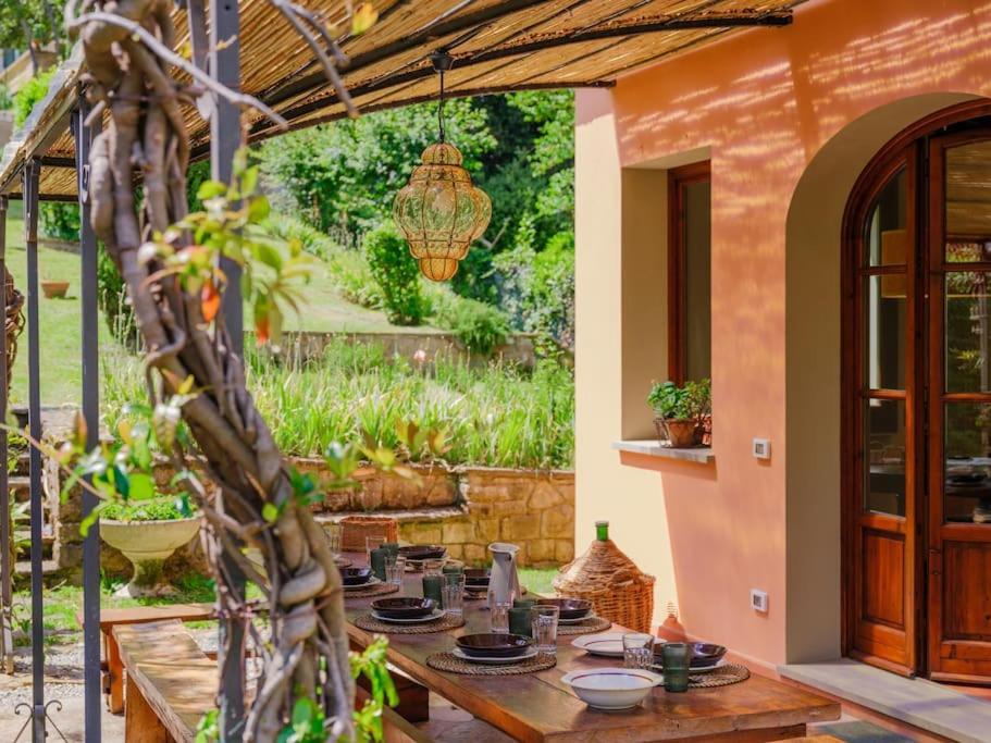 Stalla - With Garden In The Historic Center