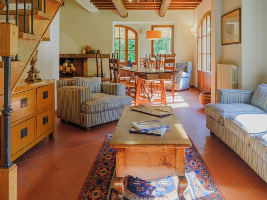 Stalla - With Garden In The Historic Center Villa