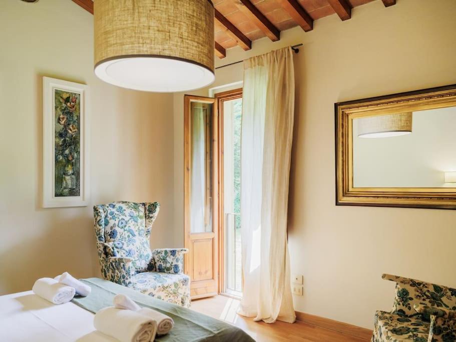 Stalla - With Garden In The Historic Center