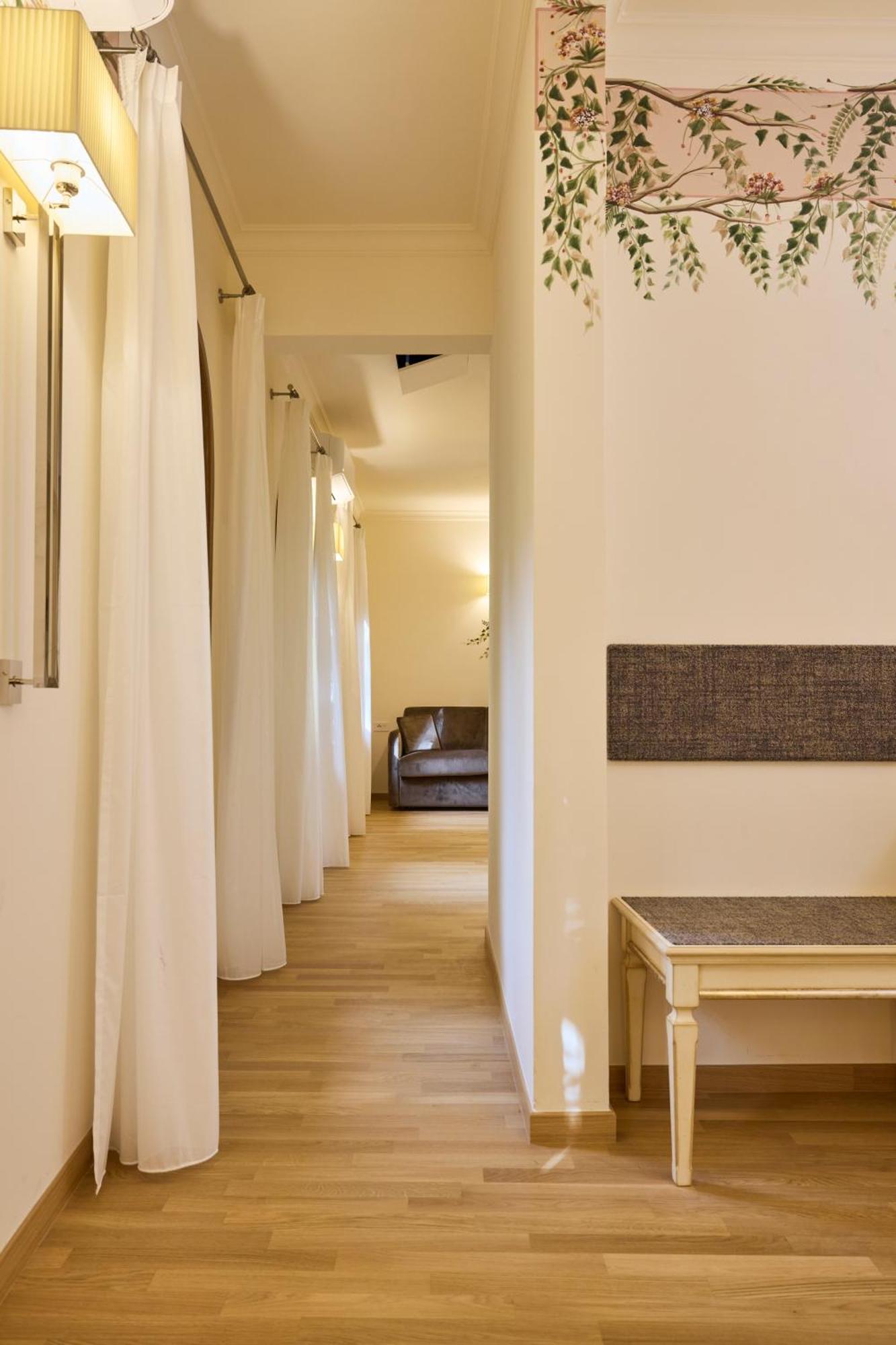 Art Atelier - Place Of Charme