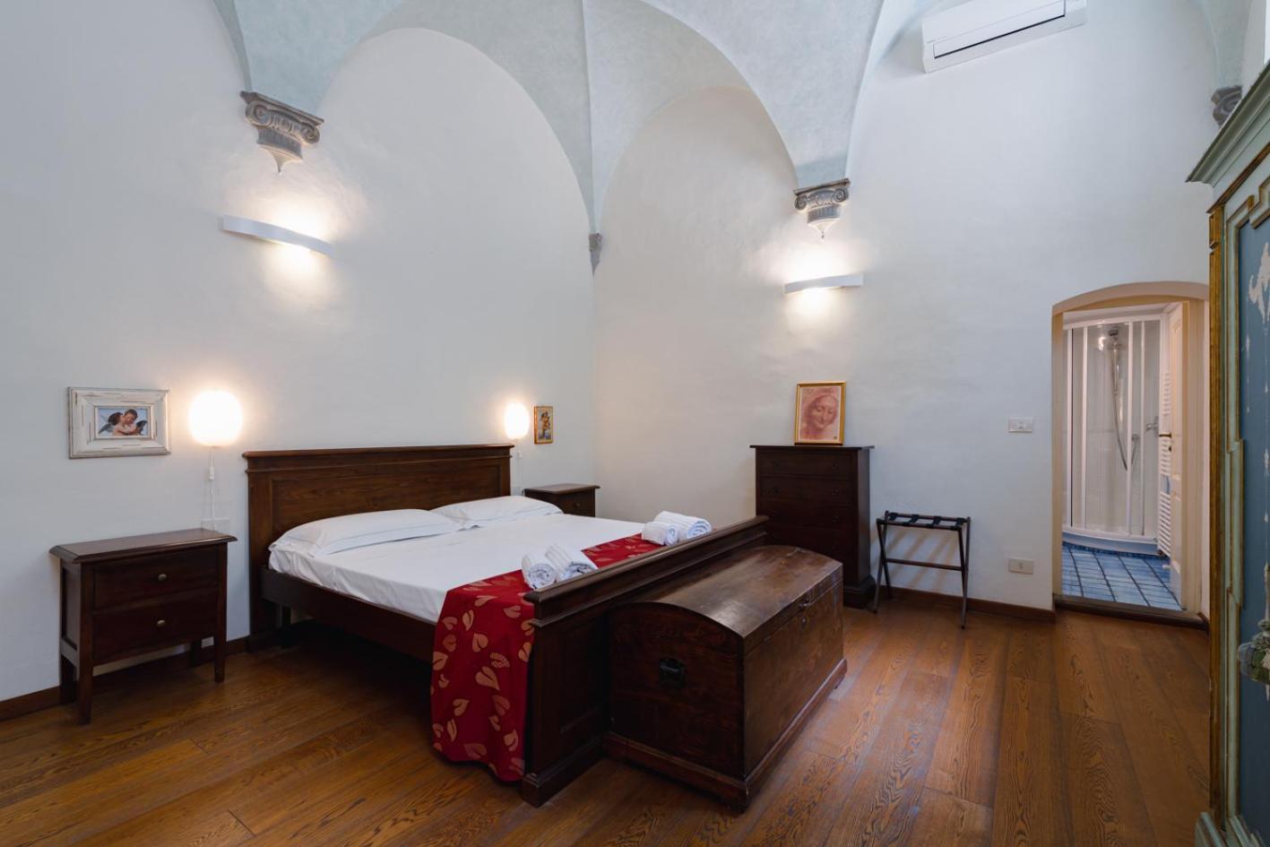 Appartement Piazza Dei Ciompi With Private Garden Florence