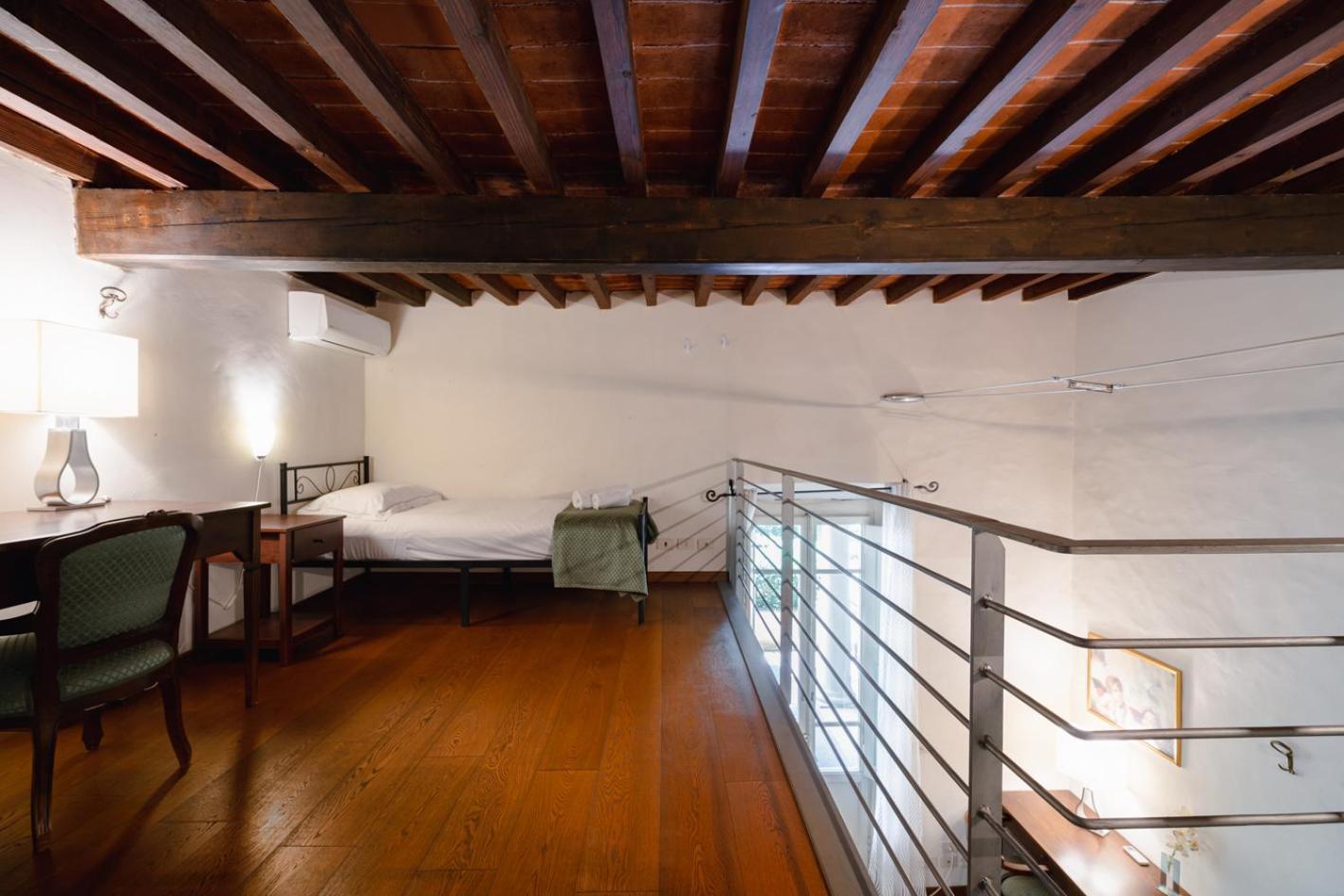 Piazza Dei Ciompi With Private Garden Appartement