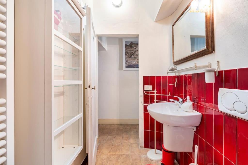 Appartamento Relax Like Home, Piazza Santa Croce, With Balcony *