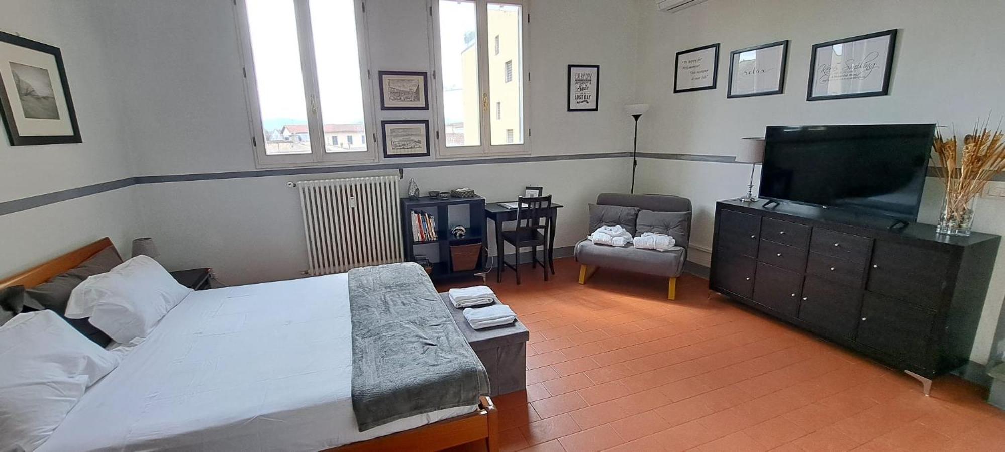 Sunny With Roof Patio Firenze