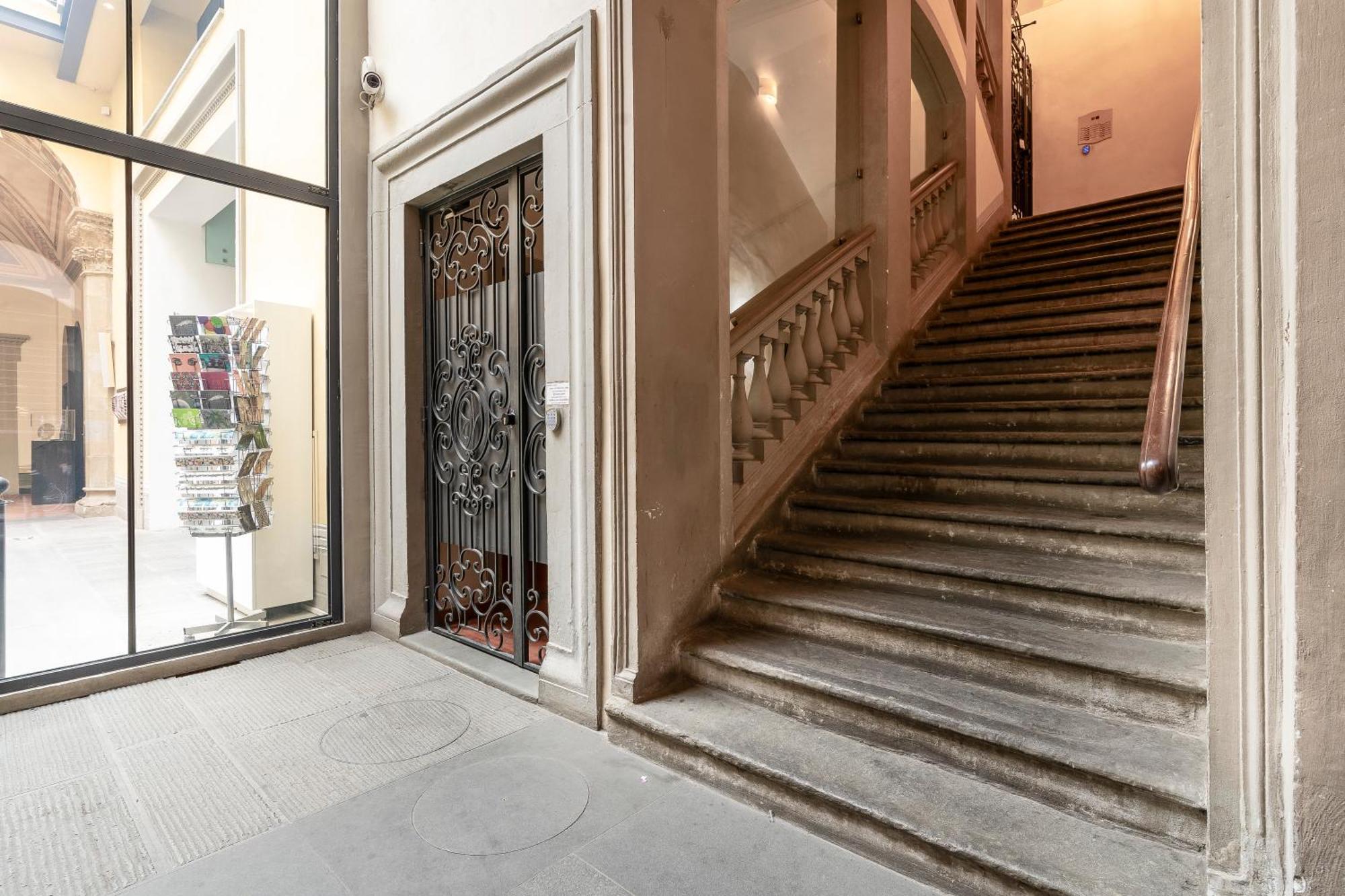 Palazzo Tornaquinci *