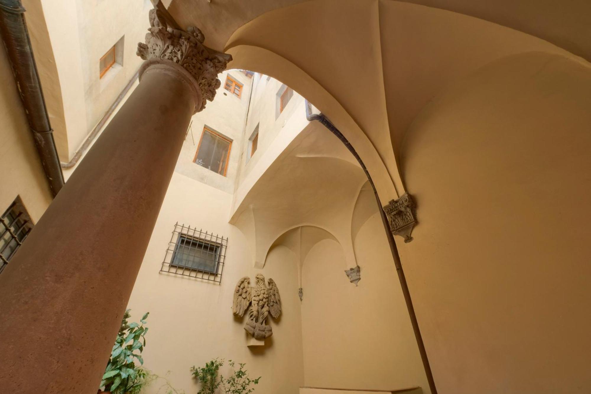 Appartamento La Casa Di Dante Alighieri *