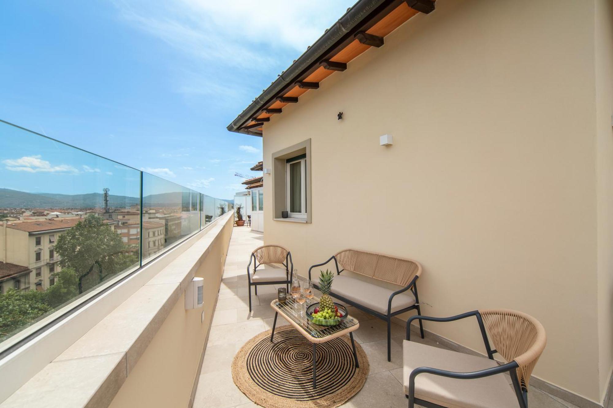 Penthouse With Terrace Over Leilighet Firenze