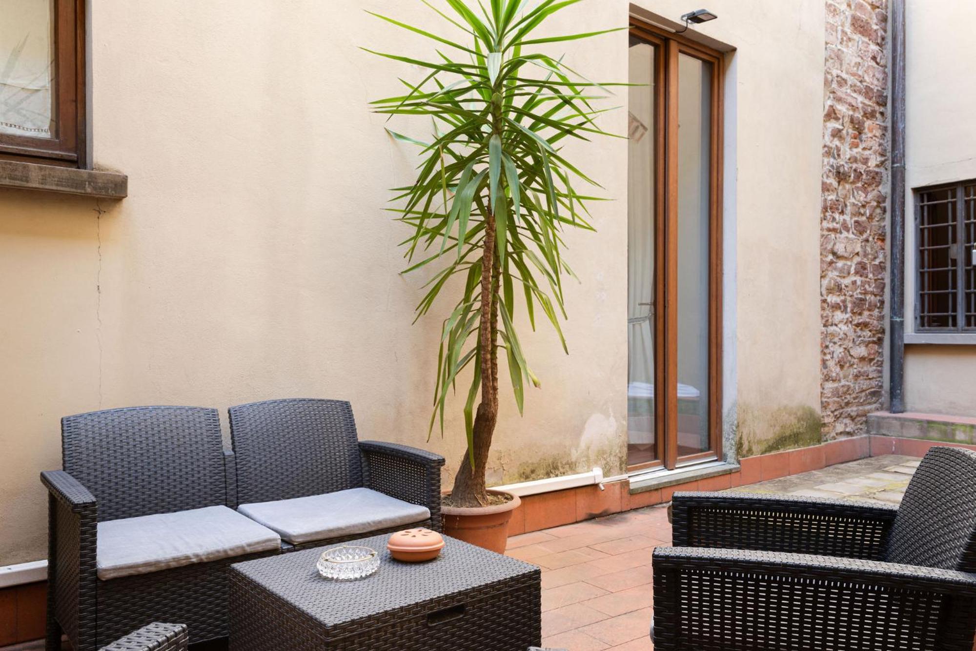Signoria With Patio Appartamento